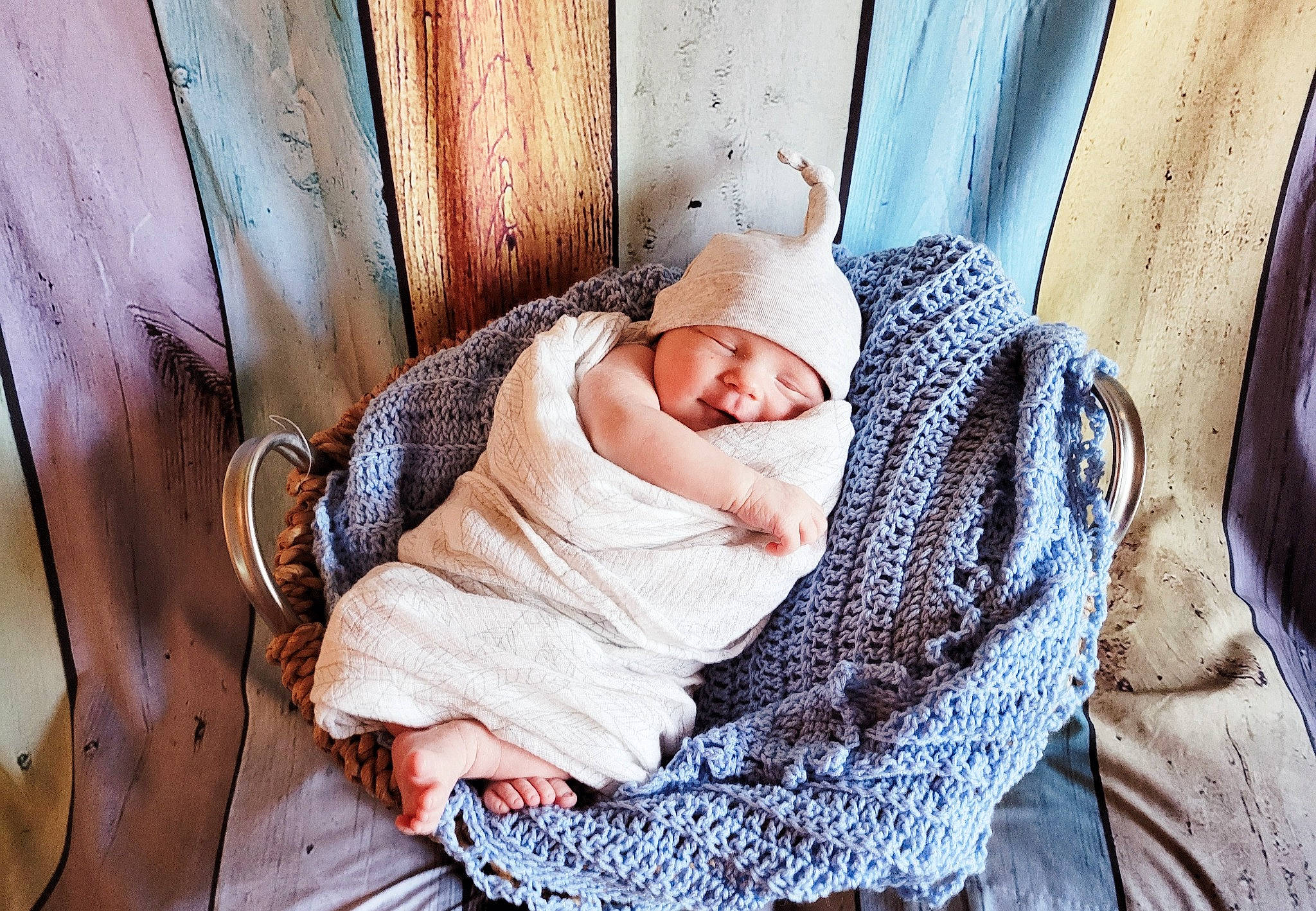 Lee is registered to the contest to win money with this photo: baby, baby_products, baby_sleeping, baby_toddler_clothing, chair, child, comfort, eyewear, flooring, fur, headwear, human_body, linens, pattern, people, person, room, sitting, toddler, winter