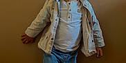 Keyden a rejoint le concours — aidez-le/la à gagner de superbes lots ! toddler, child, boy, jeans, jacket, shirt, sneakers, smile, pose, standing, indoor, wood_floor, beige_wall, casual_clothing, happy, person, cute, portrait, young_child, playful