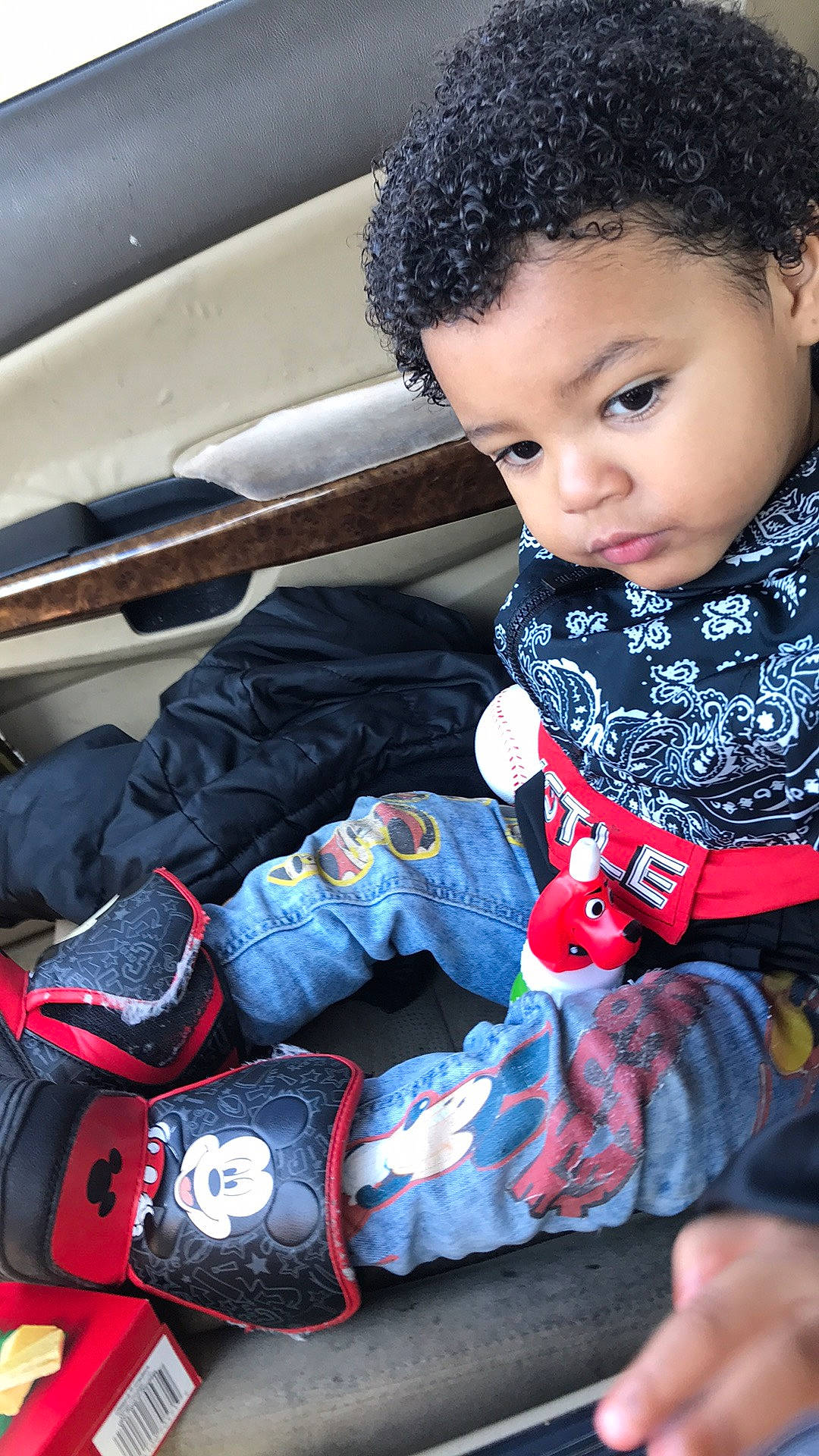 Aceon joined the competition — help win amazing prizes! afro, auto_part, automotive_design, baby_toddler_clothing, bag, black_hair, blue, car_seat, carmine, child, electric_blue, family_car, flash_photography, happy, pattern, person, personal_luxury_car, sitting, sleeve, toddler