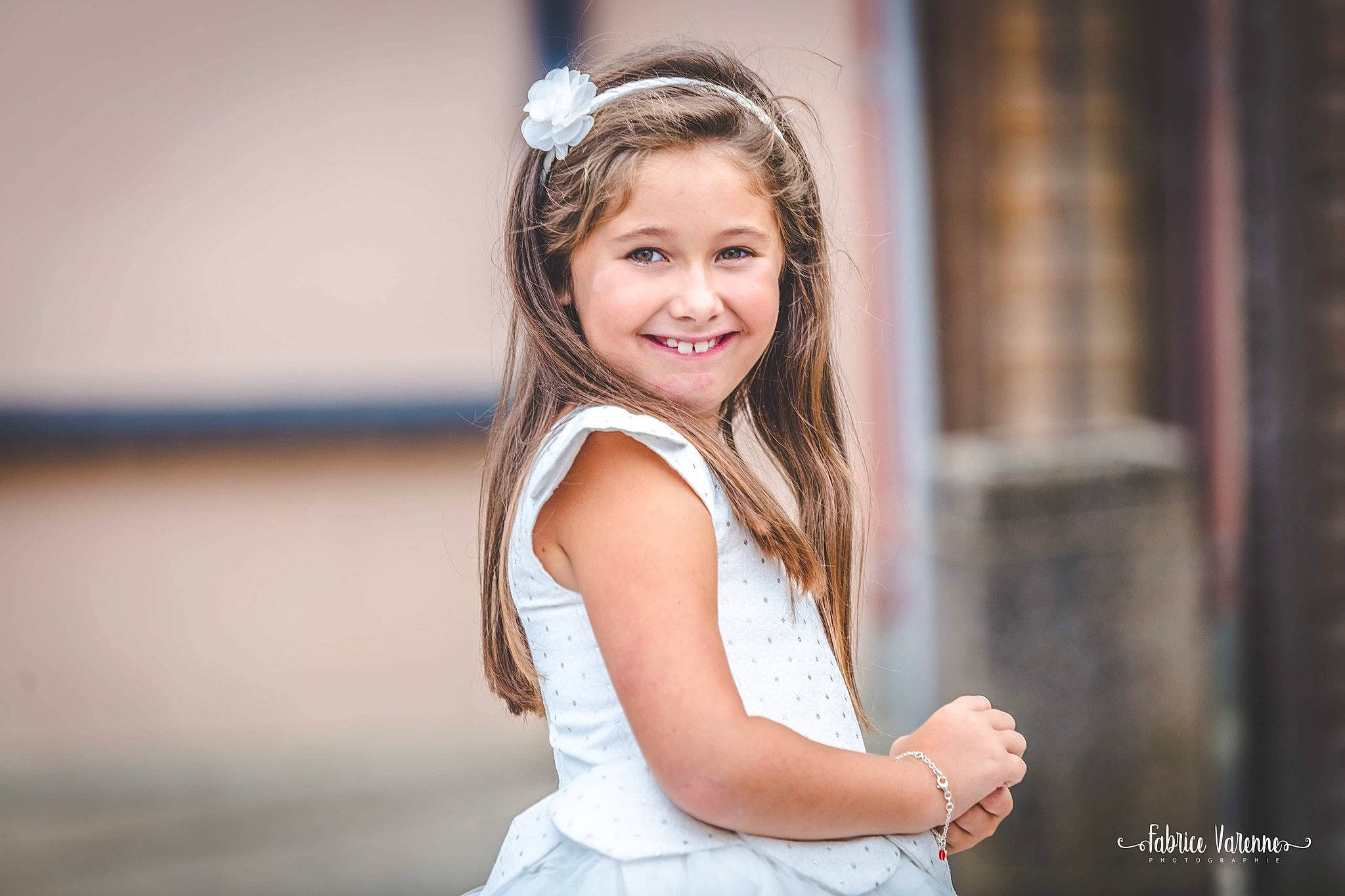 Tina participe au concours pour gagner de l'argent avec cette photo : beauty, blond, bride, ceremony, child, child_model, dress, event, fashion_accessory, flash_photography, flower_girl, hair, hair_accessory, happy, headpiece, joy, long_hair, person, photograph, photography