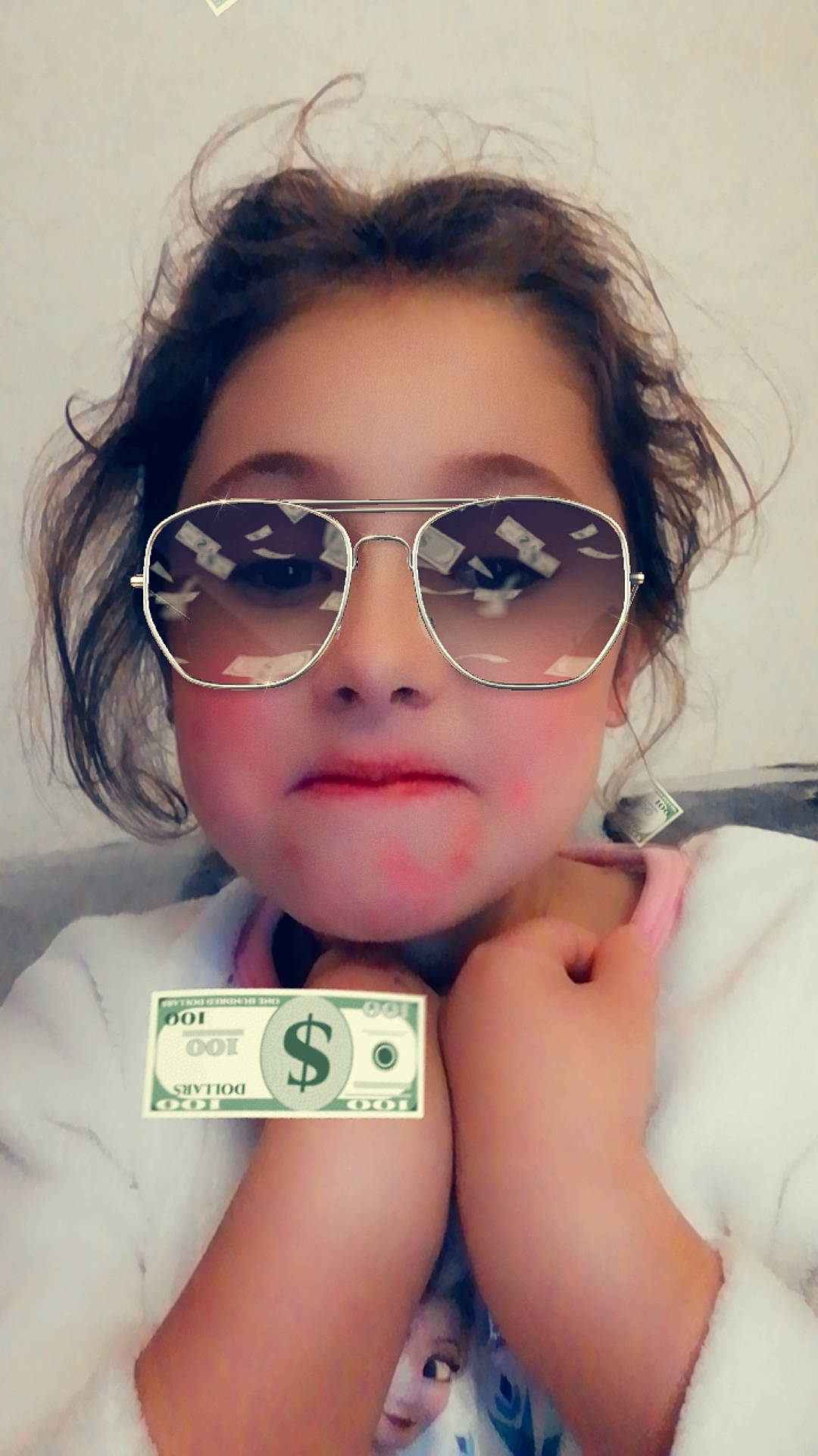 Tina participe au concours pour gagner de l'argent avec cette photo : beauty, cheek, child, chin, cool, eyebrow, eyewear, face, forehead, glasses, hair, head, lip, nose, person, photography, selfie, skin, smile, sunglasses