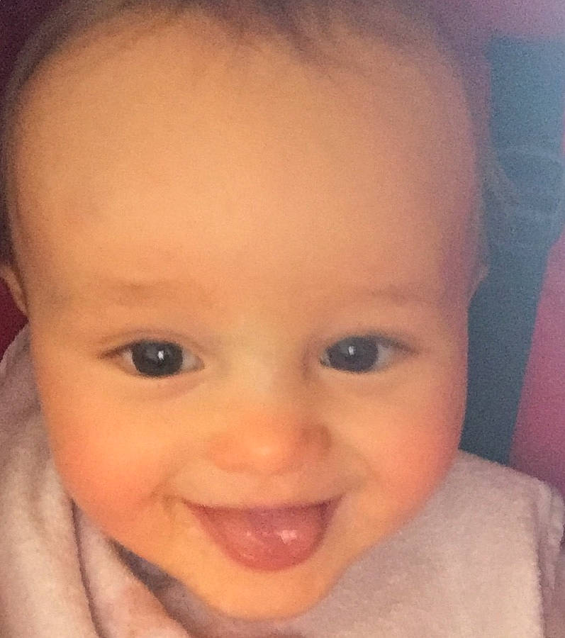 Louïs participe au concours pour gagner de l'argent avec cette photo : baby, cheek, chin, ear, eye, eyebrow, eyelash, face, forehead, head, iris, jaw, joy, lip, mouth, muscle, neck, nose, person, skin