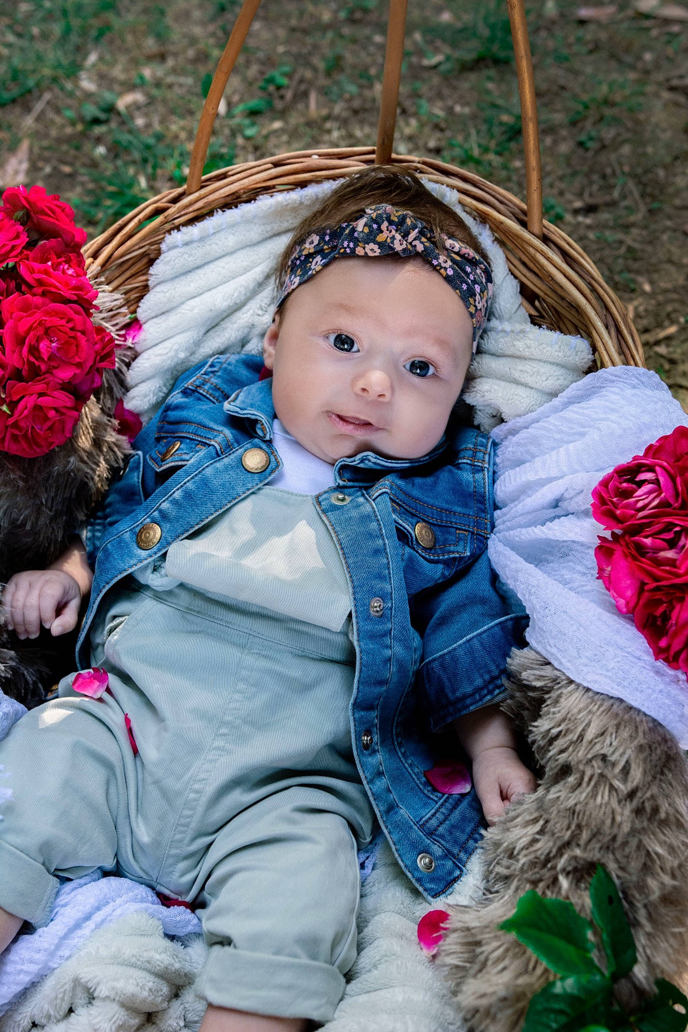 Jade a rejoint le concours — aidez-le/la à gagner de superbes lots ! baby, baby_toddler_clothing, cheek, child, doll, eye, eyelash, fashion, fawn, head, headgear, headwear, human, iris, natural_material, outerwear, person, pink, skin, textile