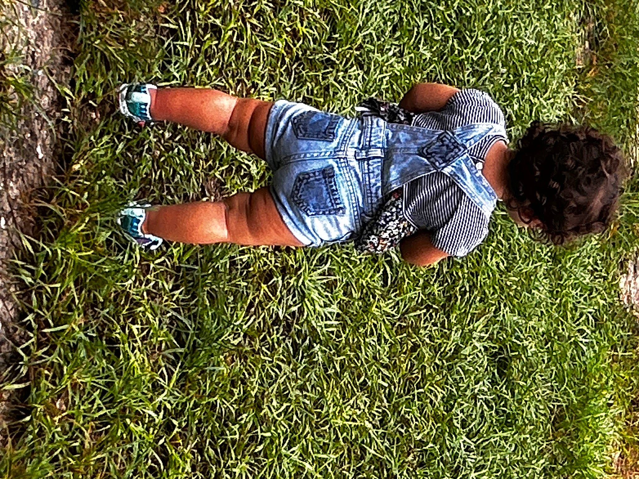 Layan joined the competition — help win amazing prizes! barefoot, denim, electric_blue, field, foot, fun, grass, grassland, groundcover, happy, human_leg, knee, leisure, meadow, people_in_nature, person, plant, shadow, soil, t_shirt