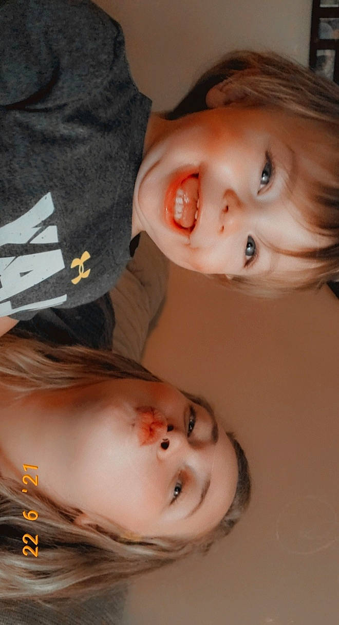 Ace is registered to the contest to win money with this photo: cheek, chin, eye, eyebrow, eyelash, facial_expression, finger, forehead, gesture, hair, happy, human_body, iris, jaw, joy, lip, mouth, neck, nose, person