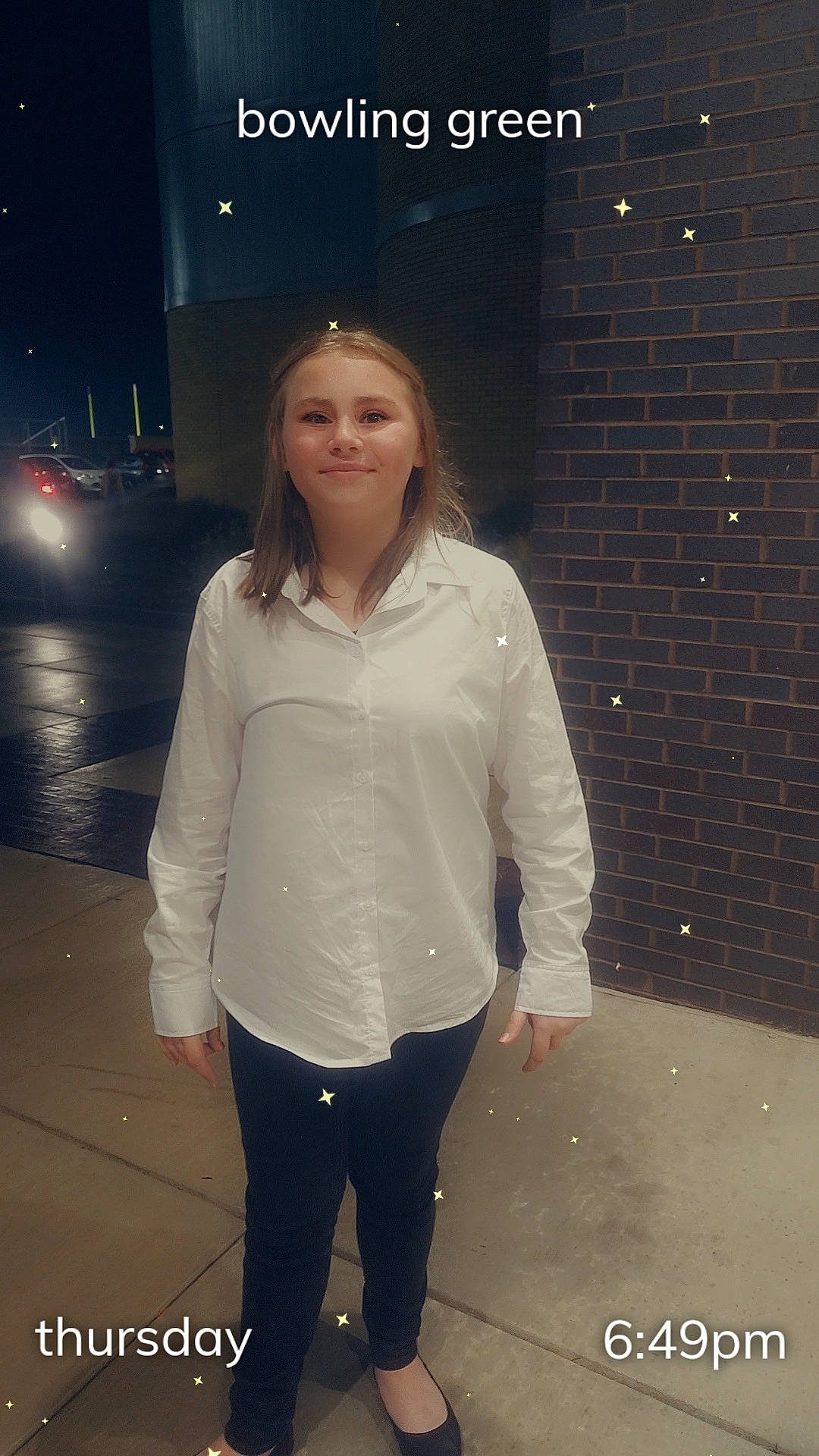 Makenzie is registered to the contest to win money with this photo: abdomen, blond, brown_hair, cool, denim, electric_blue, event, fashion_design, flash_photography, fun, human_leg, joy, knee, lip, long_hair, person, sleeve, smile, sportswear, thigh