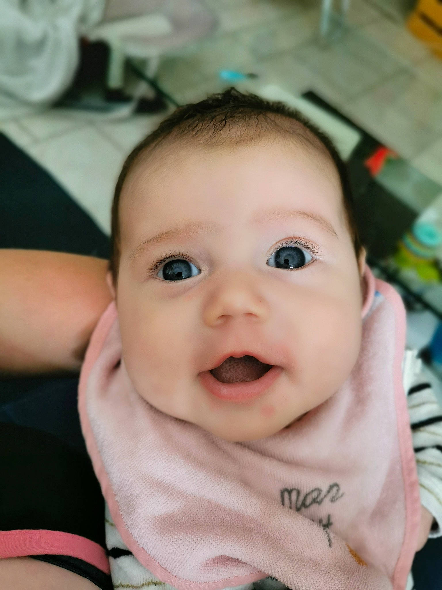 Thaïs participe au concours pour gagner de l'argent avec cette photo : baby, beauty, cheek, child, chin, ear, eye, eyebrow, face, facial_expression, forehead, head, iris, lip, mouth, nose, person, pink, skin, smile