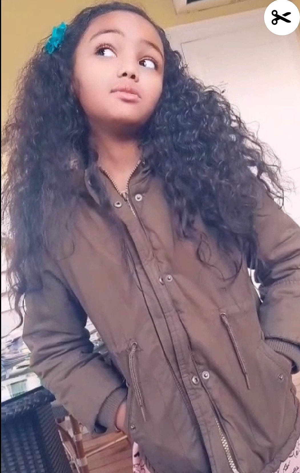 Camillianicole participe au concours pour gagner de l'argent avec cette photo : beauty, black_hair, cool, eyebrow, forehead, hair, hairstyle, human, jacket, lace_wig, lady, lip, long_hair, model, person, photo_shoot, photography, smile, wig