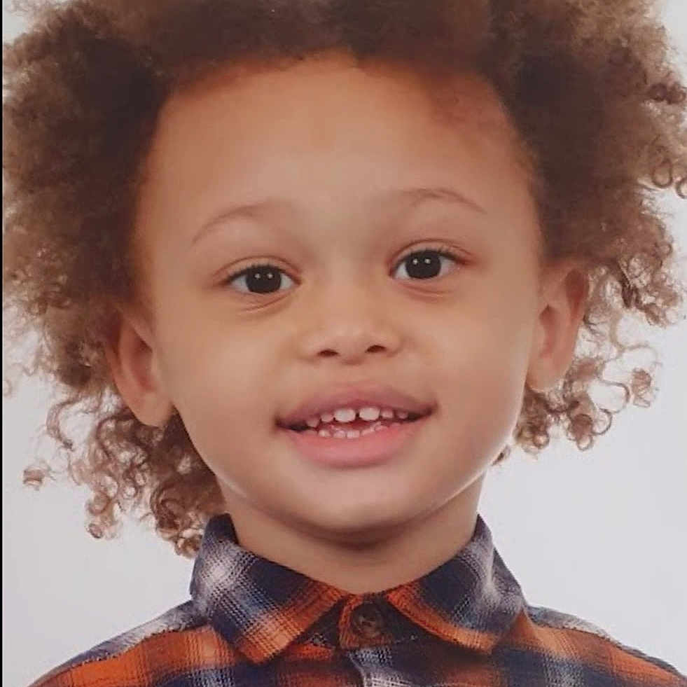 Logan is registered to the contest to win money with this photo: baby, babylaughing, biting, bodypart, face, hair, happy, head, person, photography, portrait, shoulder, skin, smile, surprised