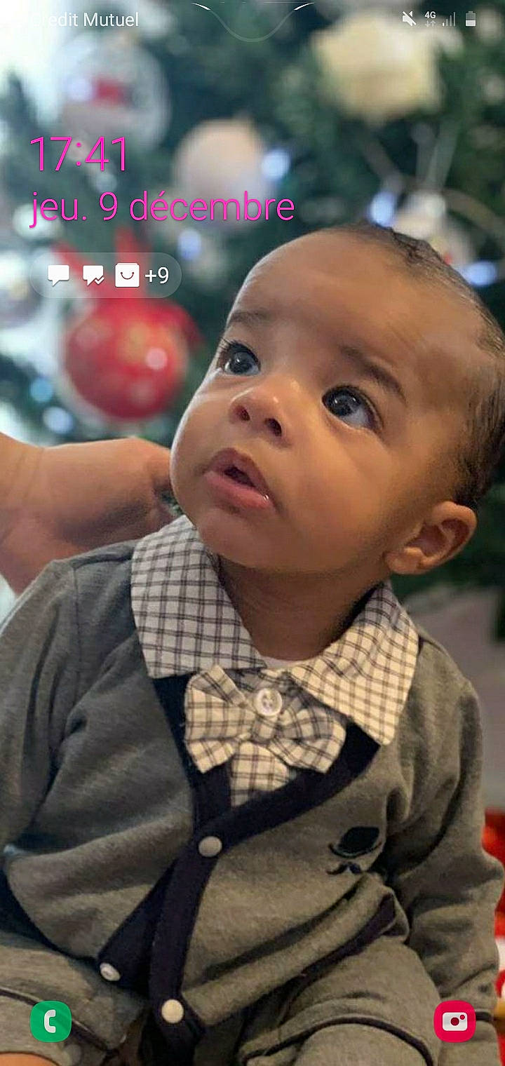 Sohan participe au concours pour gagner de l'argent avec cette photo : baby, cheek, chin, collar, cool, dress_shirt, eye, flash_photography, happy, head, iris, lip, mouth, nose, person, plaid, plant, skin, sleeve, standing