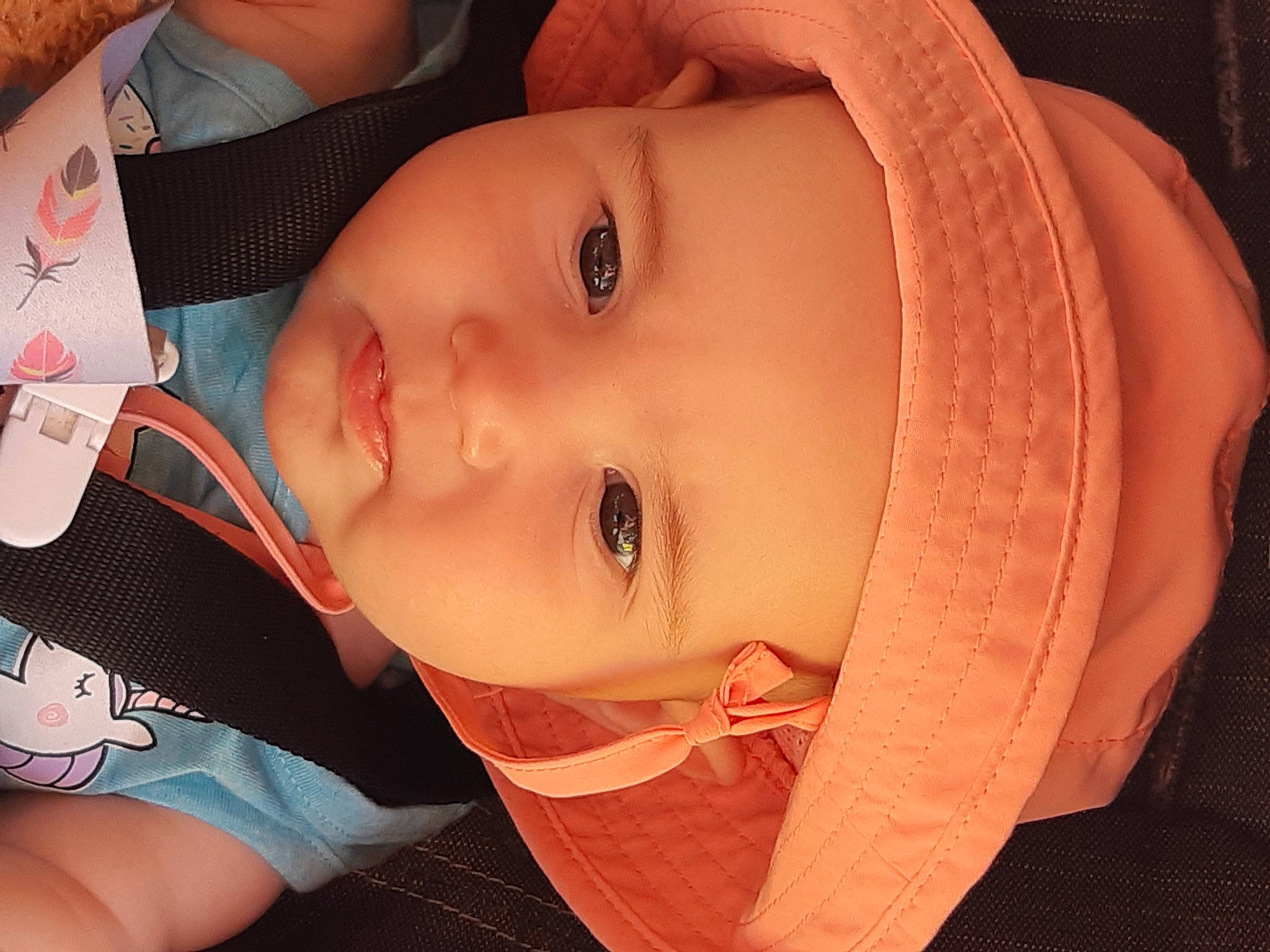 Zoély Lemay participe au concours pour gagner de l'argent avec cette photo : baby, baby_toddler_clothing, cheek, chin, ear, eyebrow, eyelash, finger, hairstyle, happy, headgear, headwear, iris, lip, mouth, neck, nose, person, skin, smile