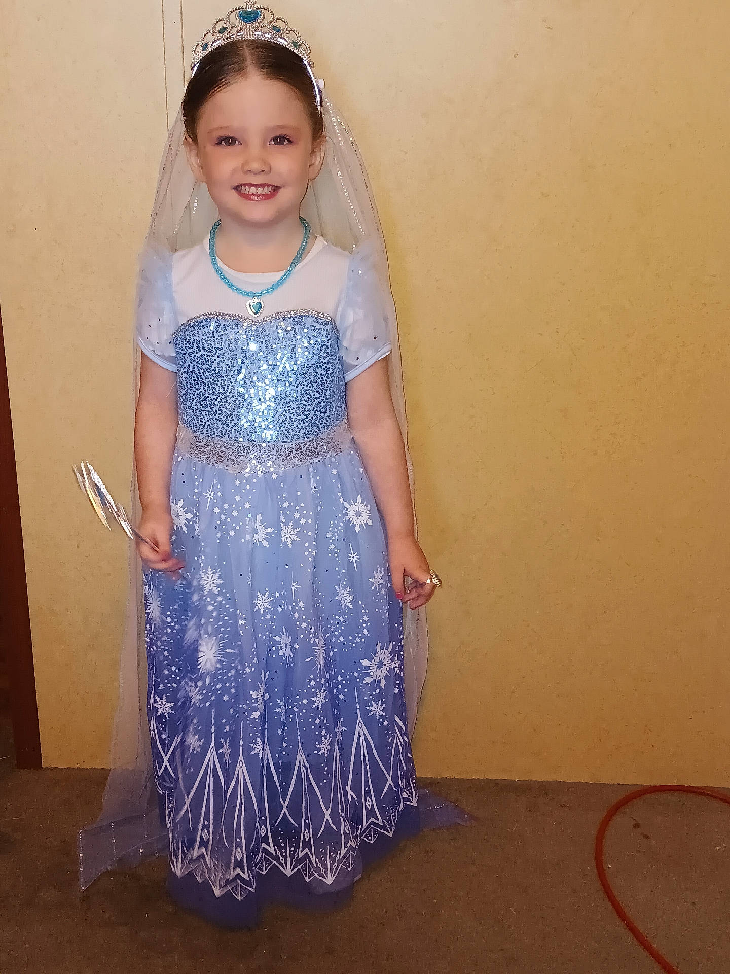 Raya is registered to the contest to win money with this photo: accessories, bodypart, child, clothing, costume, dress, eveningdress, face, fashion, female, finger, formalwear, girl, gown, hand, head, jewelry, person, photography, portrait