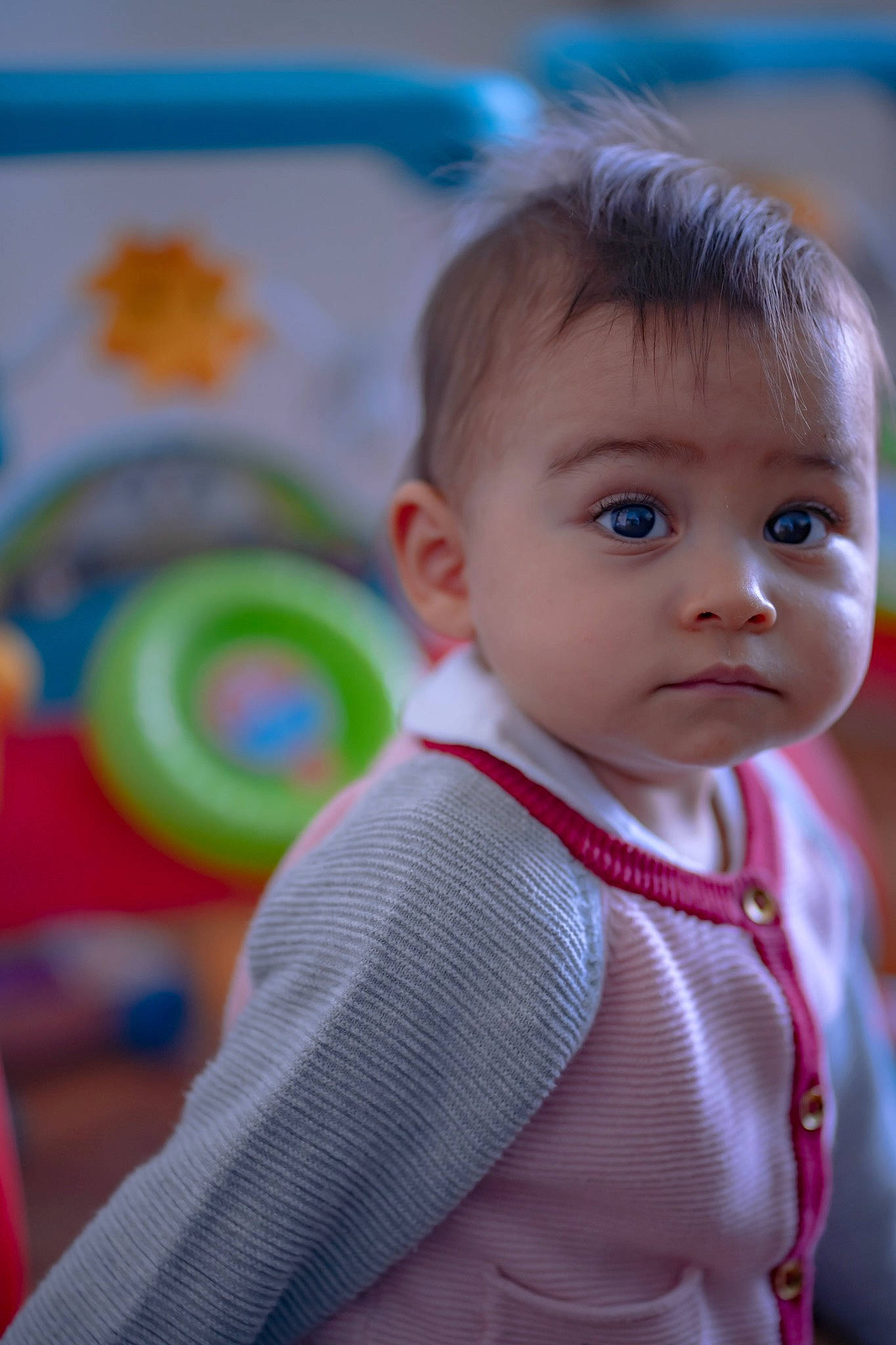 Dayana participe au concours pour gagner de l'argent avec cette photo : baby, baby_toddler_clothing, blond, cheek, child, dress, electric_blue, eyelash, fun, happy, human_body, iris, pattern, person, sitting, skin, sleeve, t_shirt, toddler, toy