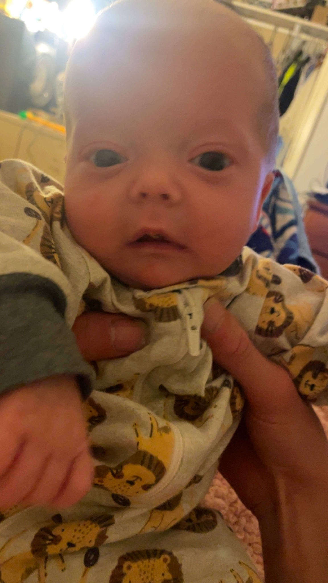 Malachite is registered to the contest to win money with this photo: baby, baby_toddler_clothing, cheek, child, chin, comfort, ear, eye, finger, happy, iris, lip, mouth, nose, person, skin, sleeve, smile, textile, thumb