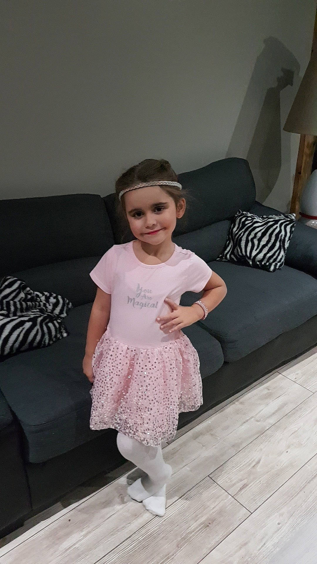 Illyana a rejoint le concours — aidez-le/la à gagner de superbes lots ! beauty, child, day, design, flooring, furniture, girl, headwear, joint, joy, leg, pattern, person, pink, product, shoulder, sitting, smile, standing, textile