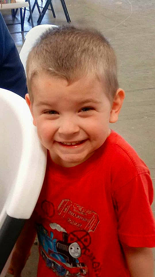 Phoenix is registered to the contest to win money with this photo: boy, cheek, child, chin, cool, day, ear, face, facial_expression, forehead, fun, hairstyle, head, joy, laughter, nose, person, skin, smile, toddler