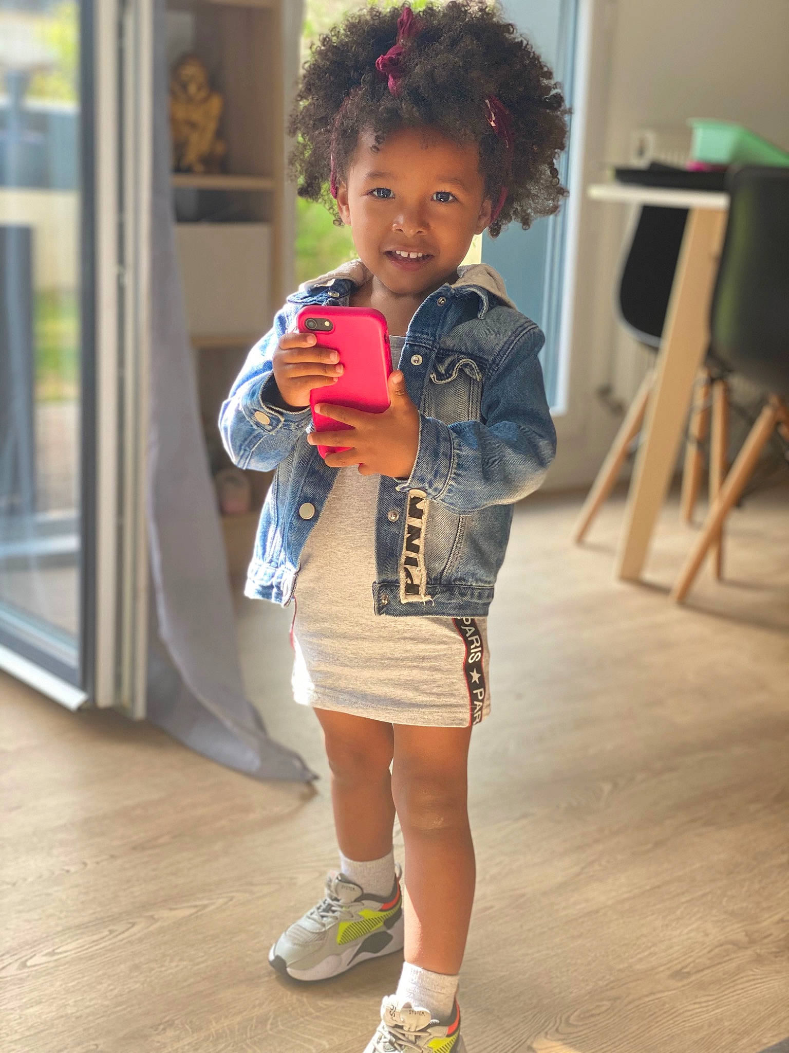 Inayah a rejoint le concours — aidez-le/la à gagner de superbes lots ! black_hair, child, child_model, cool, denim, fashion, footwear, hairstyle, jacket, jeans, person, photography, shoe, shorts, shoulder, snapshot, standing, style, toddler, waist