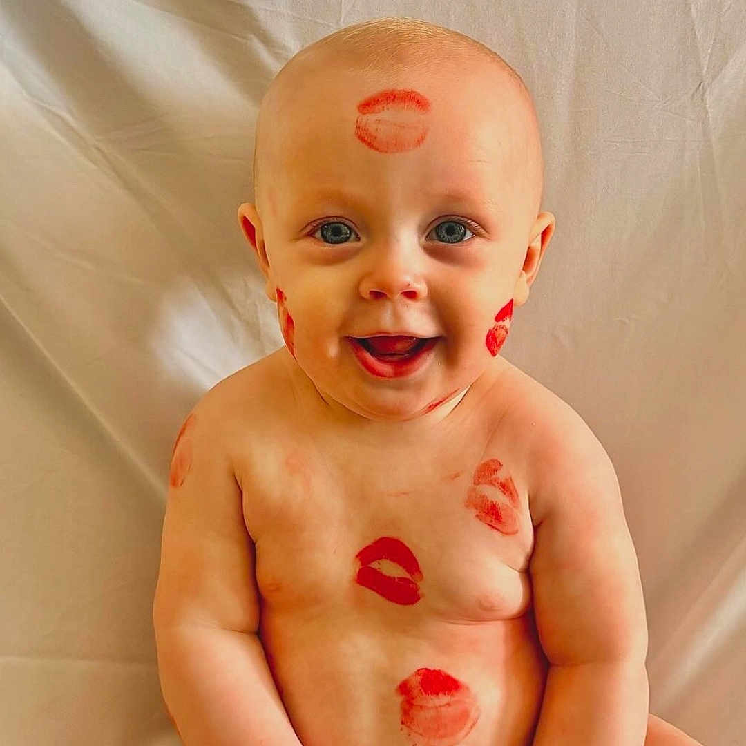 Banks joined the competition — help win amazing prizes! accessories, baby, babylaughing, bathing, bodypart, cosmetics, face, finger, hand, happy, head, jewelry, laughing, lipstick, necklace, person, photography, portrait, skin, smile