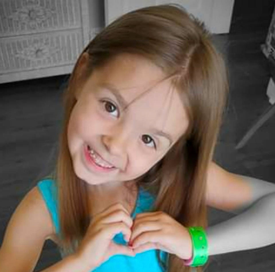 Lilyanna is registered to the contest to win money with this photo: blond, brown_hair, cheek, child, child_model, face, facial_expression, finger, hair, hairstyle, human_body, joy, lip, long_hair, mouth, neck, nose, organ, person, skin