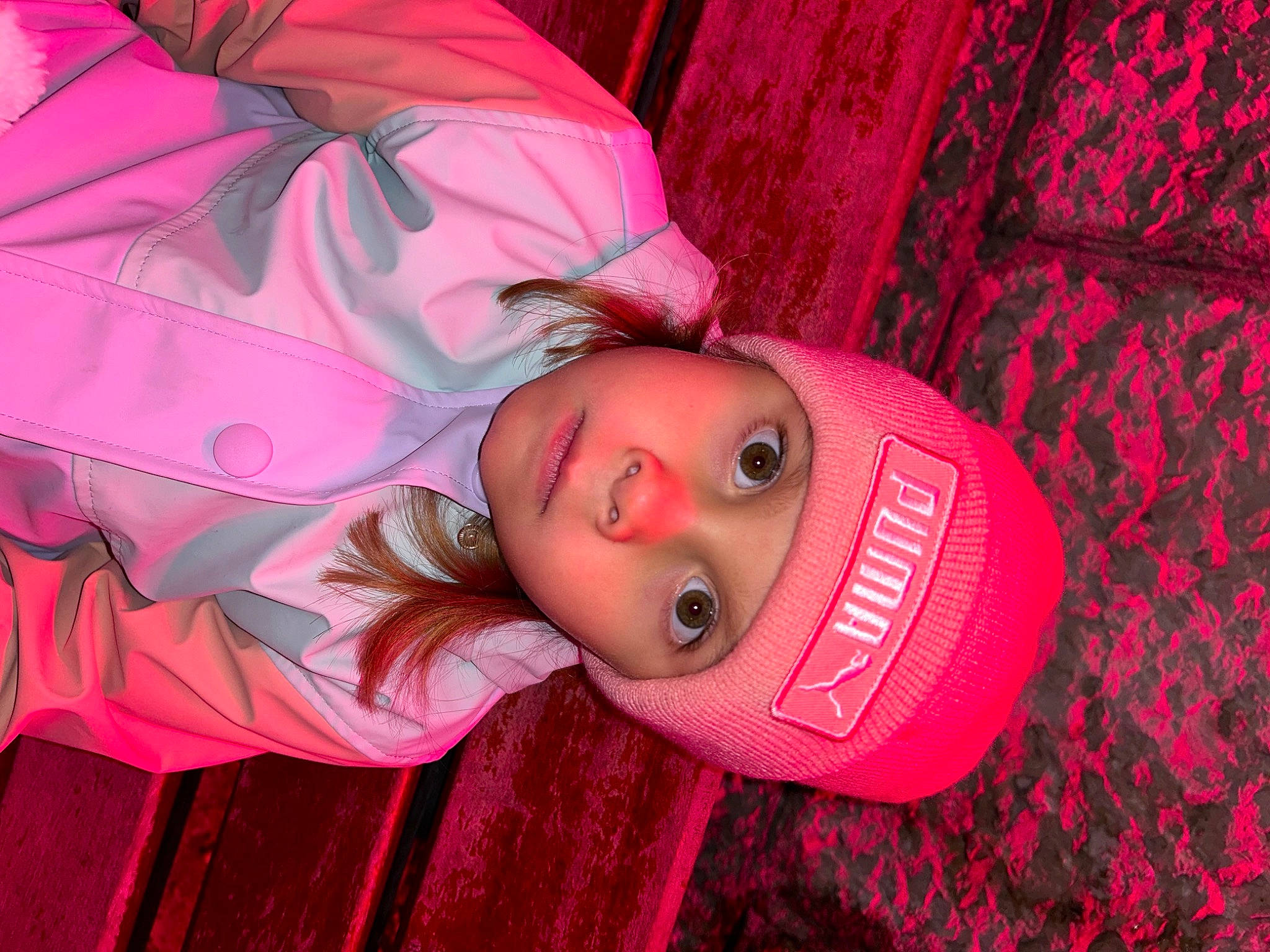 Kyara participe au concours pour gagner de l'argent avec cette photo : carmine, cheek, child, comfort, eyelash, fashion_accessory, flash_photography, flesh, happy, headwear, lip, magenta, mouth, nail, orange, pattern, peach, person, pink, portrait_photography