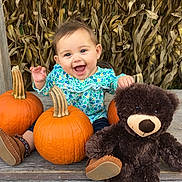 Carlie is registered to the contest to win money with this photo:
