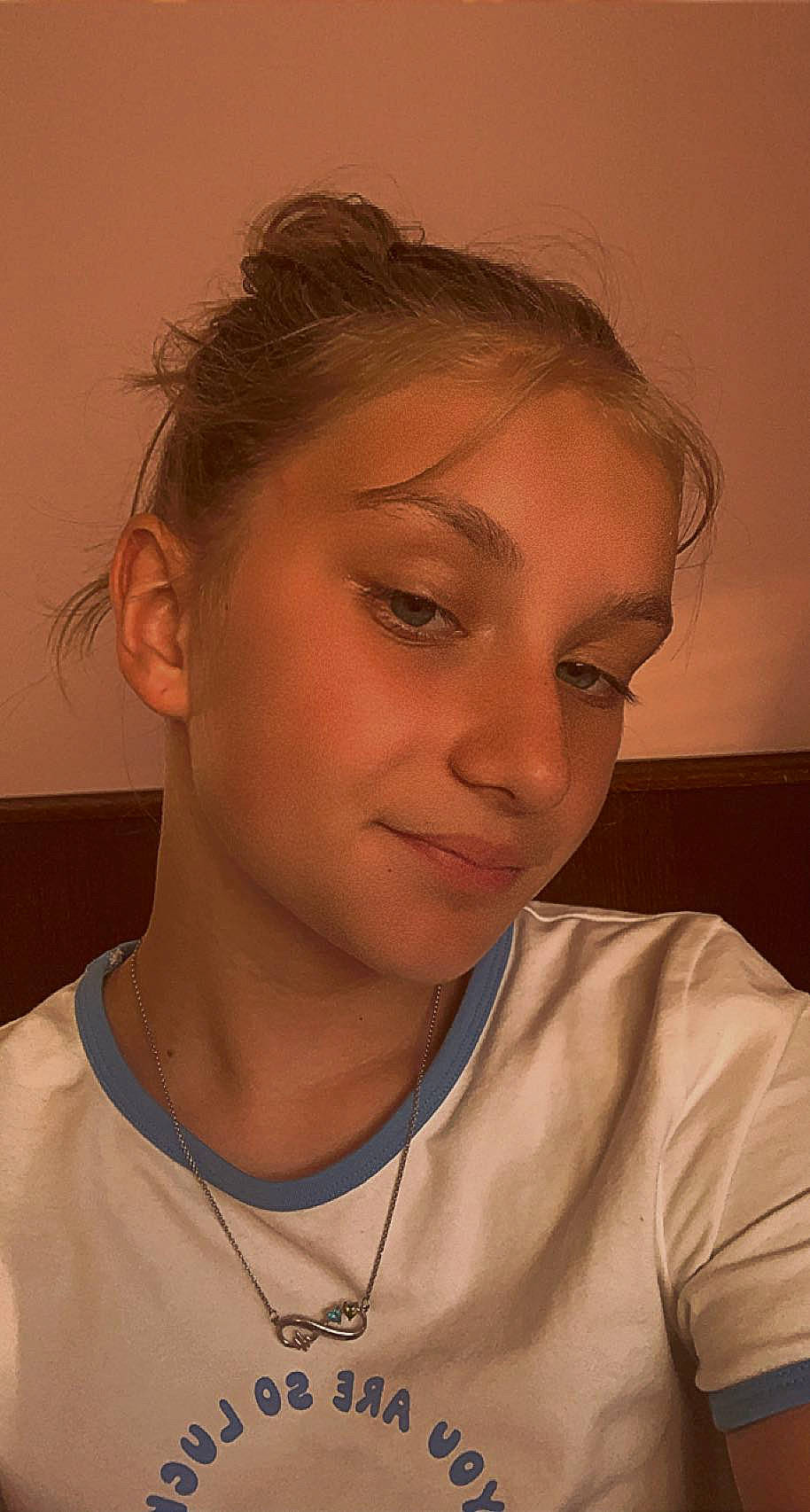 Maelia participe au concours pour gagner de l'argent avec cette photo : beauty, black_hair, cheek, chin, cool, ear, eye, eyebrow, eyelash, eyewear, flash_photography, forehead, jaw, lip, long_hair, neck, nose, outerwear, person, shoulder