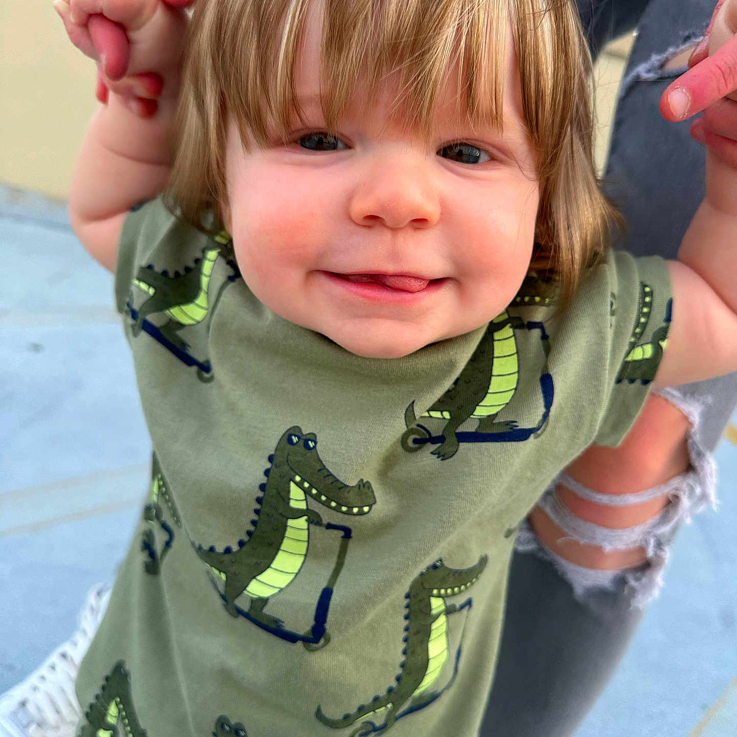 Stetson is registered to the contest to win money with this photo: baby, blonde, bodypart, clothing, crying, dress, face, finger, footwear, hair, hand, head, pants, person, photography, portrait, sad, shirt, shoe, t_shirt
