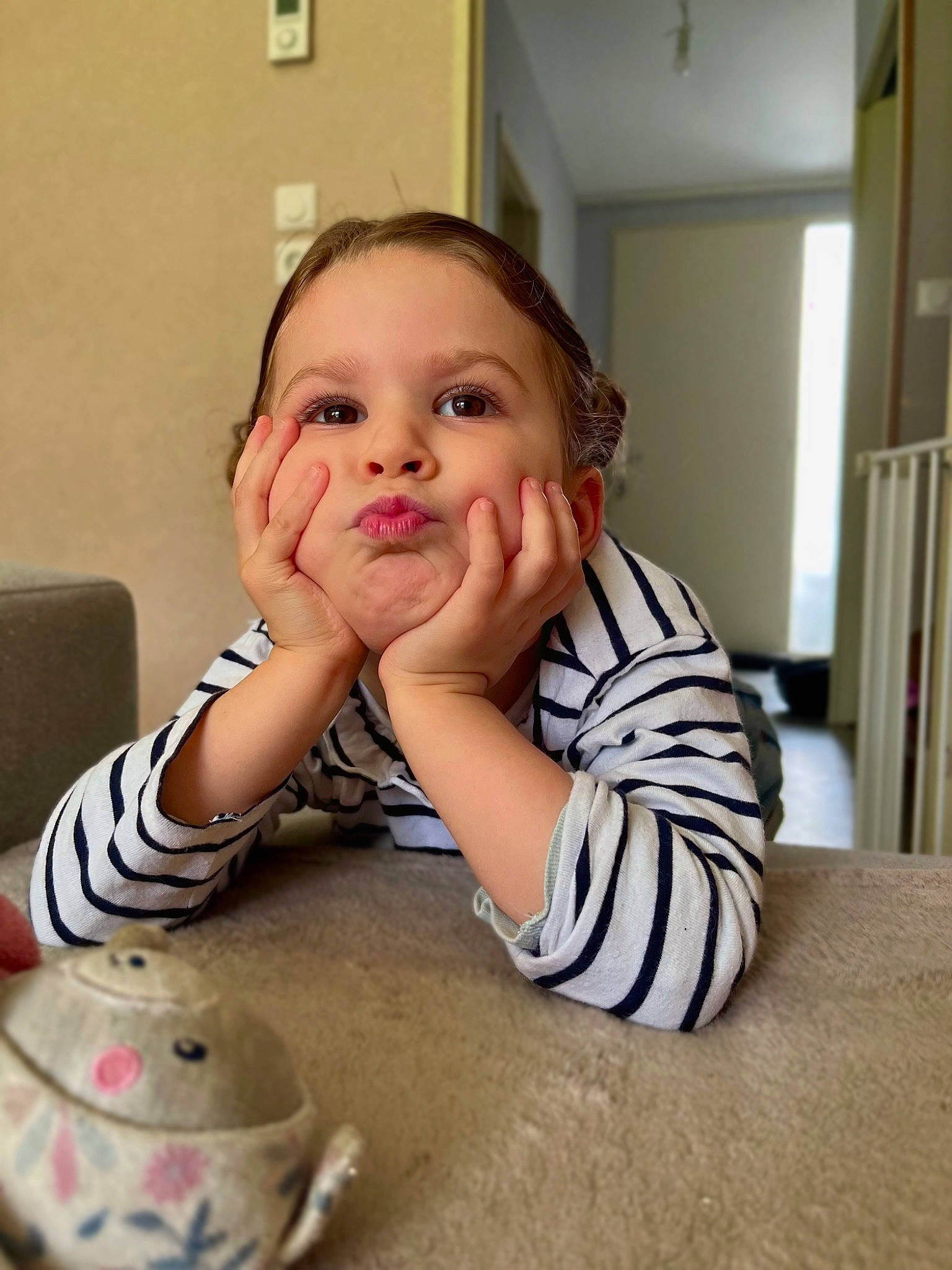 Kayla participe au concours pour gagner de l'argent avec cette photo : arm, chair, cheek, cup, dishware, drinkware, eyelash, flooring, fun, gesture, happy, lip, nail, nose, person, serveware, sitting, skin, tableware, thumb