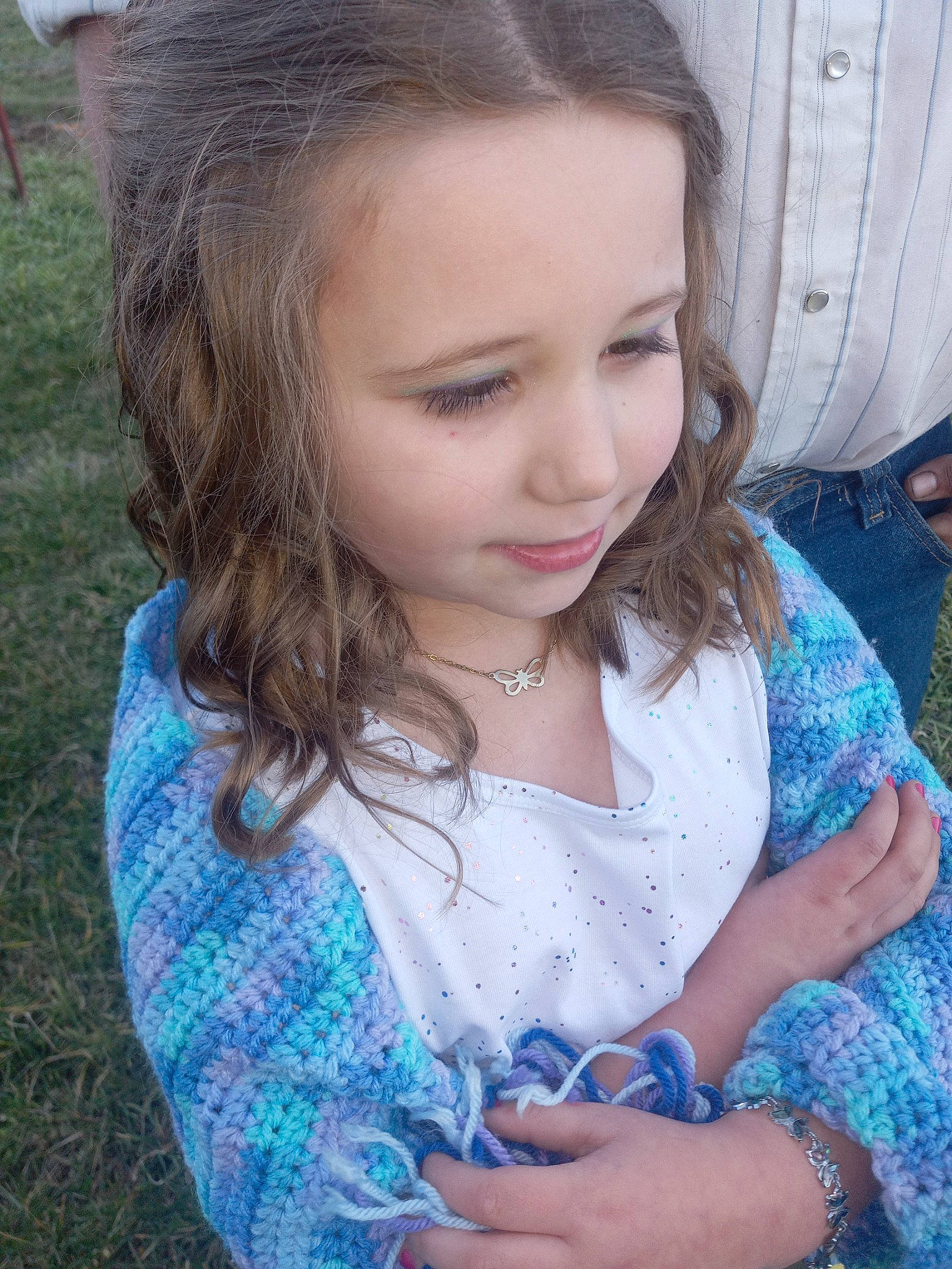 Alizabeth is registered to the contest to win money with this photo: blue, cool, dress, electric_blue, eye, eyelash, fawn, fun, grass, hair, hairstyle, happy, head, iris, lip, long_hair, neck, person, skin, smile