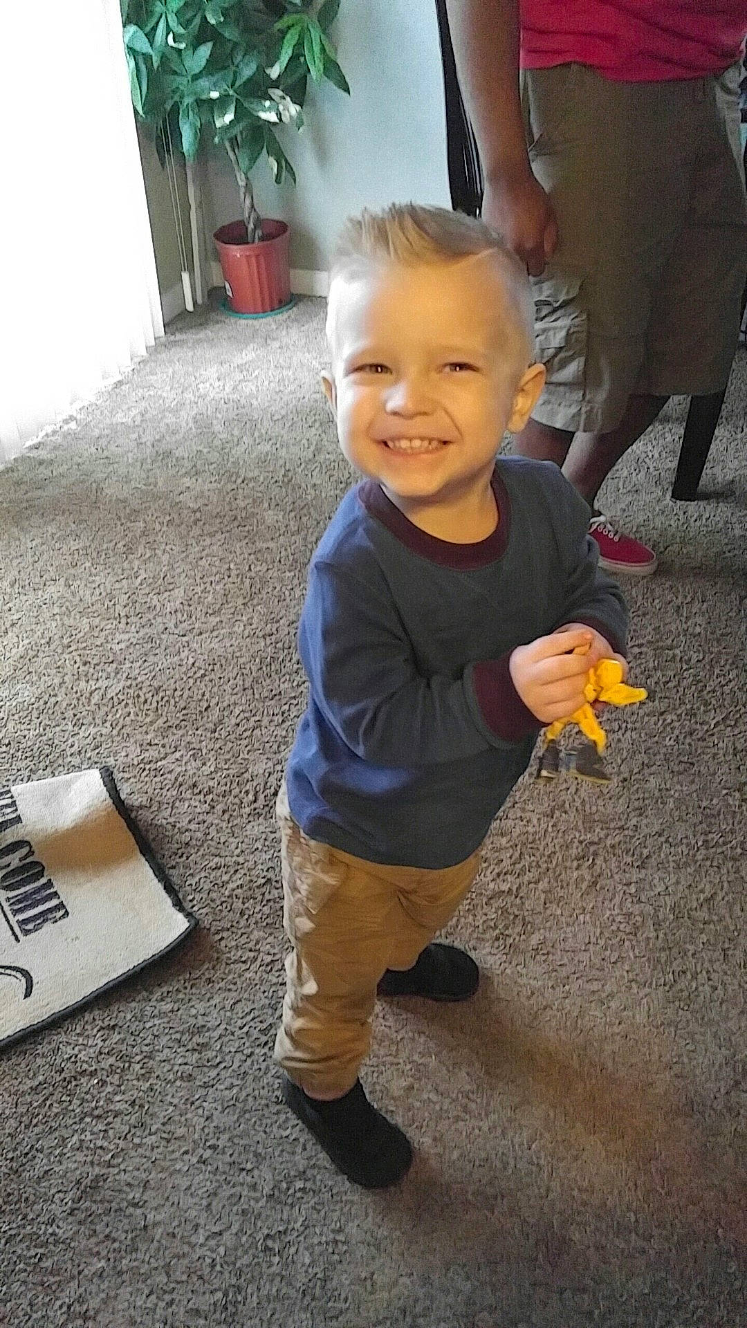 Scott is registered to the contest to win money with this photo: child, day, human_positions, joy, male, person, play, sitting, toddler