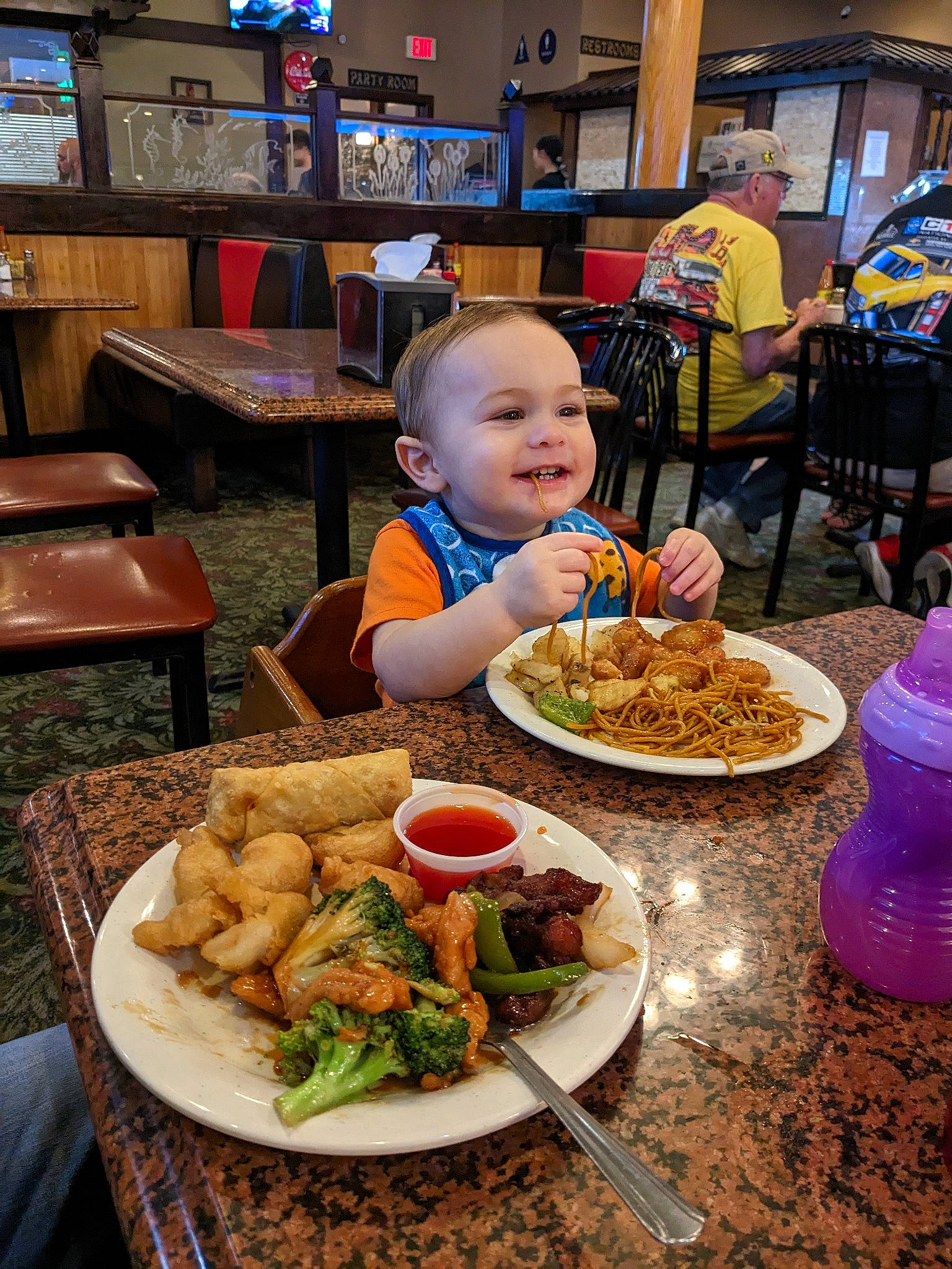 Desmond is registered to the contest to win money with this photo: bowl, chair, comfort_food, cuisine, deep_frying, dish, finger_food, food, food_craving, furniture, ingredient, joy, junk_food, person, plate, recipe, sharing, smile, table, tableware