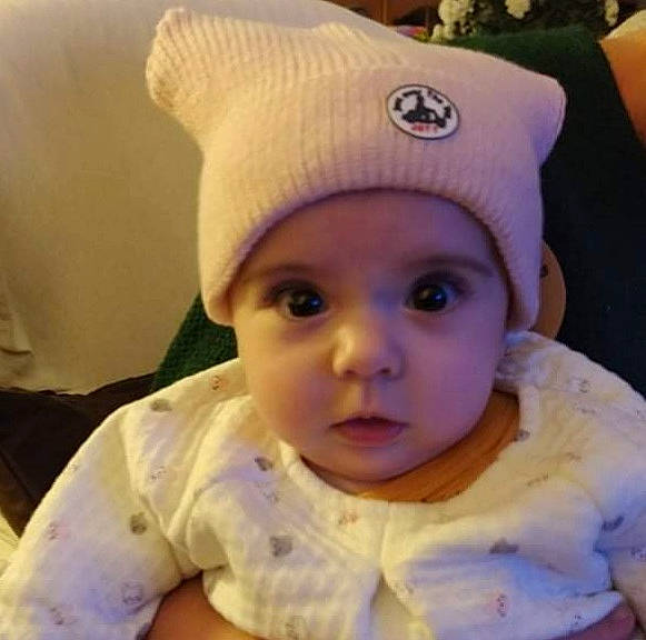 Romy a rejoint le concours — aidez-le/la à gagner de superbes lots ! baby, baby_toddler_clothing, baseball_cap, cap, cheek, child, cool, ear, eye, eyebrow, eyelash, happy, headgear, headwear, iris, lip, mouth, nose, person, skin