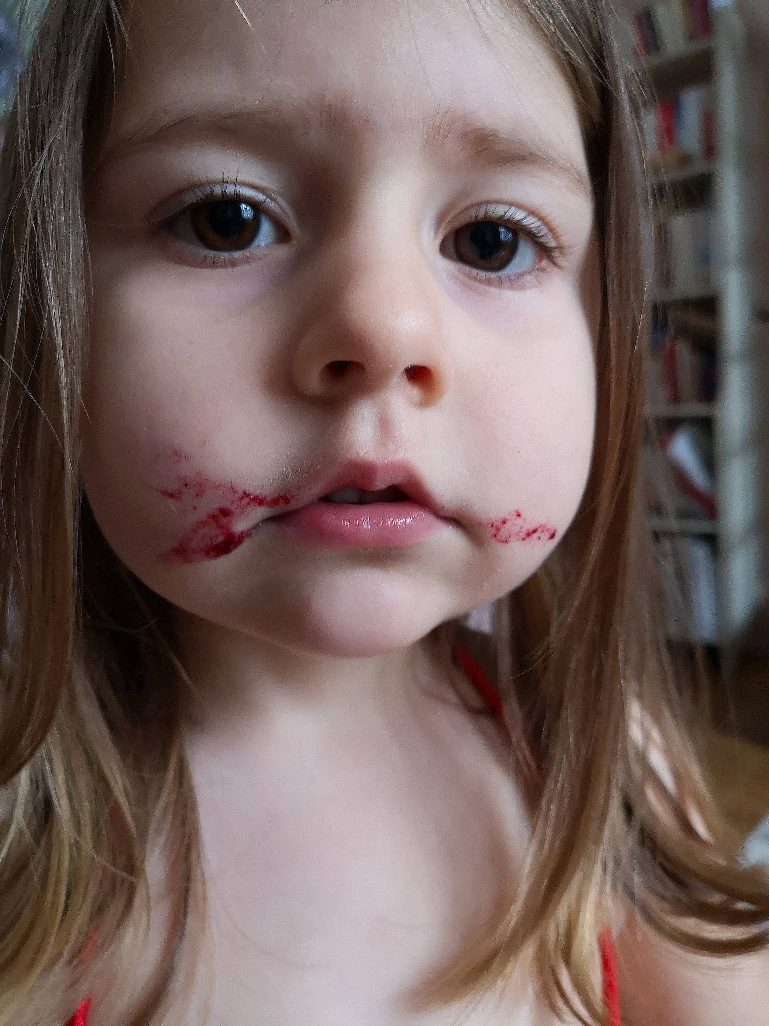 Myla a rejoint le concours — aidez-le/la à gagner de superbes lots ! cheek, chin, ear, eye, eyebrow, eyelash, facial_expression, flash_photography, forehead, happy, iris, jaw, lip, mouth, neck, no_expression, nose, person, skin, toddler