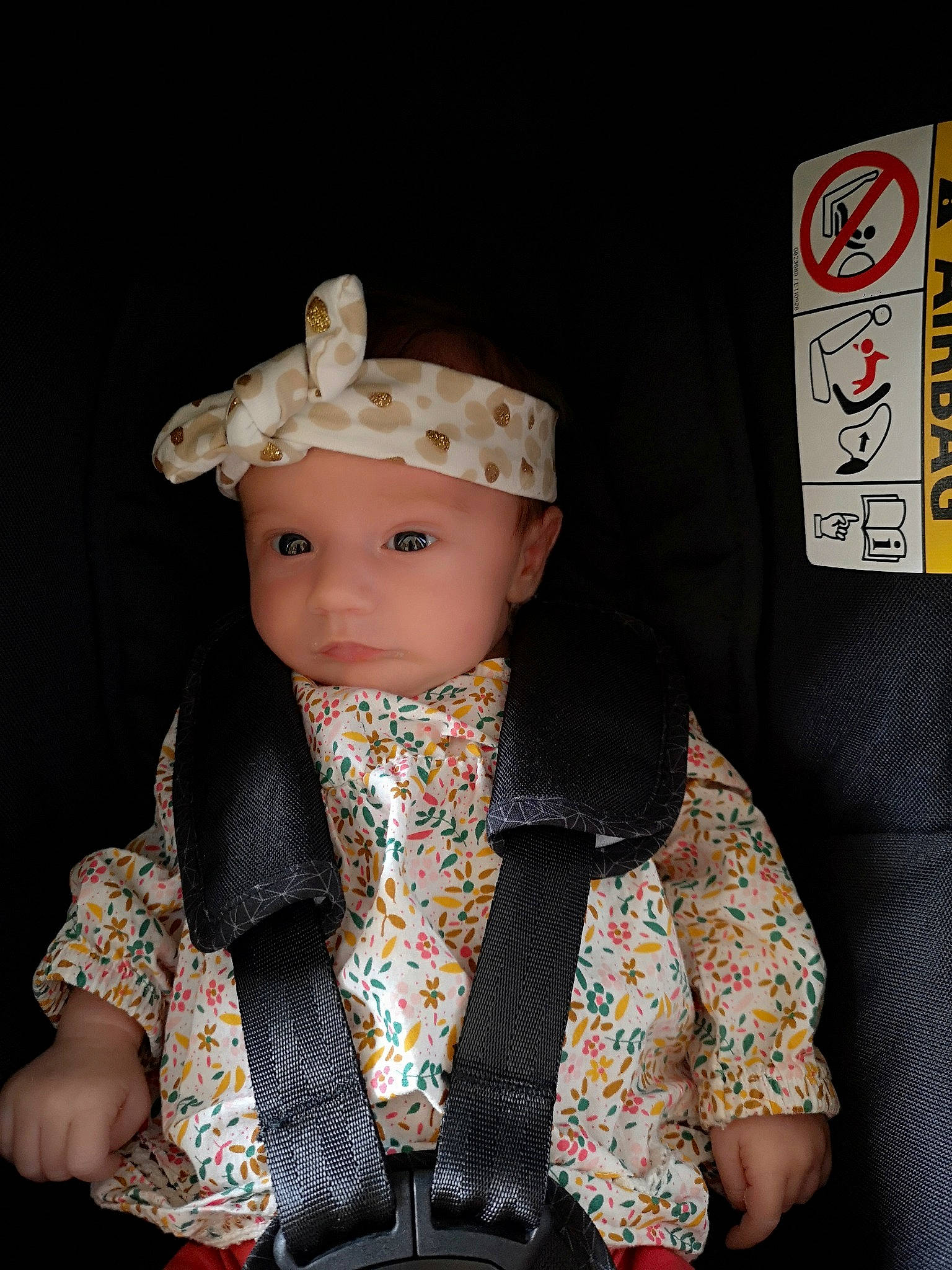 Laura participe au concours pour gagner de l'argent avec cette photo : cheek, child, doll, head, headgear, helmet, kimono, person, toddler, toy