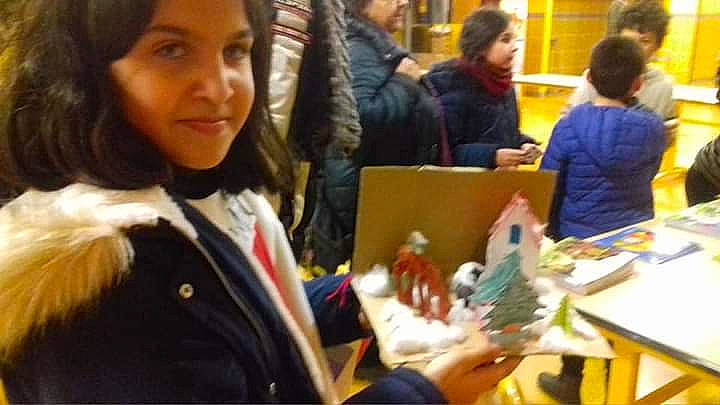 Farah a rejoint le concours — aidez-le/la à gagner de superbes lots ! adaptation, art, blurred, community, computer, conversation, desk, engineering, event, fun, human, jacket, job, joy, laptop, outerwear, person, personal_computer, room, social_group