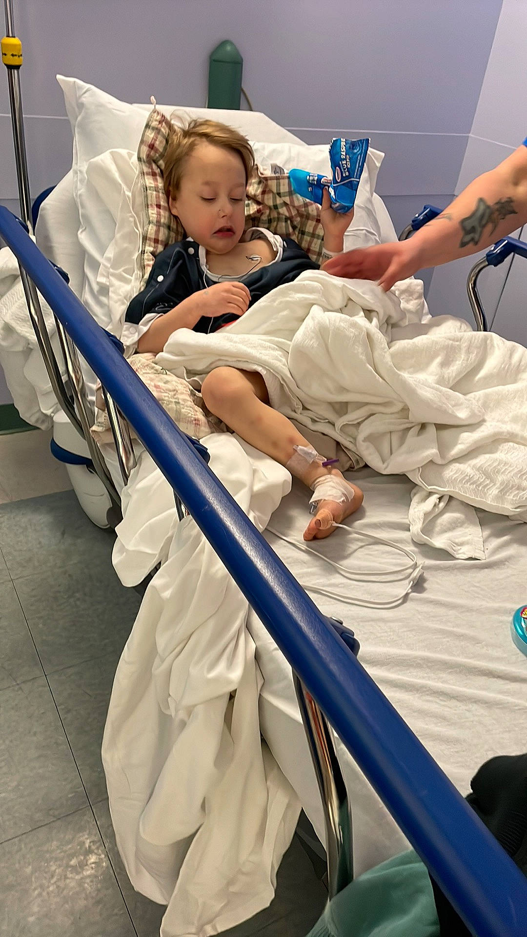 Kane joined the competition — help win amazing prizes! baby, baby_safety, bed, child, comfort, elbow, event, health_care, hospital, hospital_bed, knee, leisure, medical, medical_equipment, medical_procedure, patient, person, pole, room, service