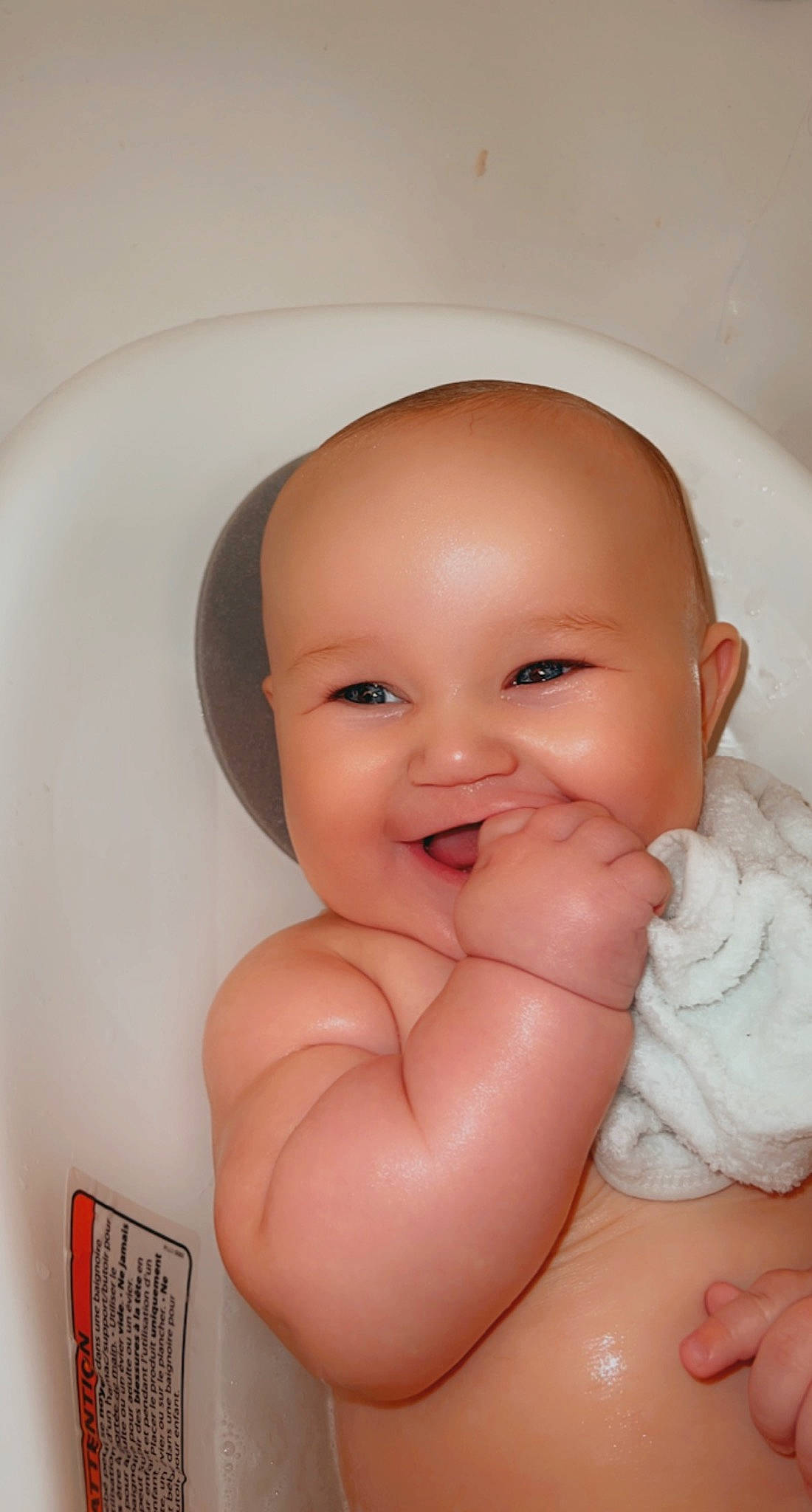 Tryker is registered to the contest to win money with this photo: baby, baby_bathing, bathing, cheek, chin, ear, eye, eyebrow, face, forehead, gesture, iris, jaw, joy, lip, mouth, neck, nose, person, skin