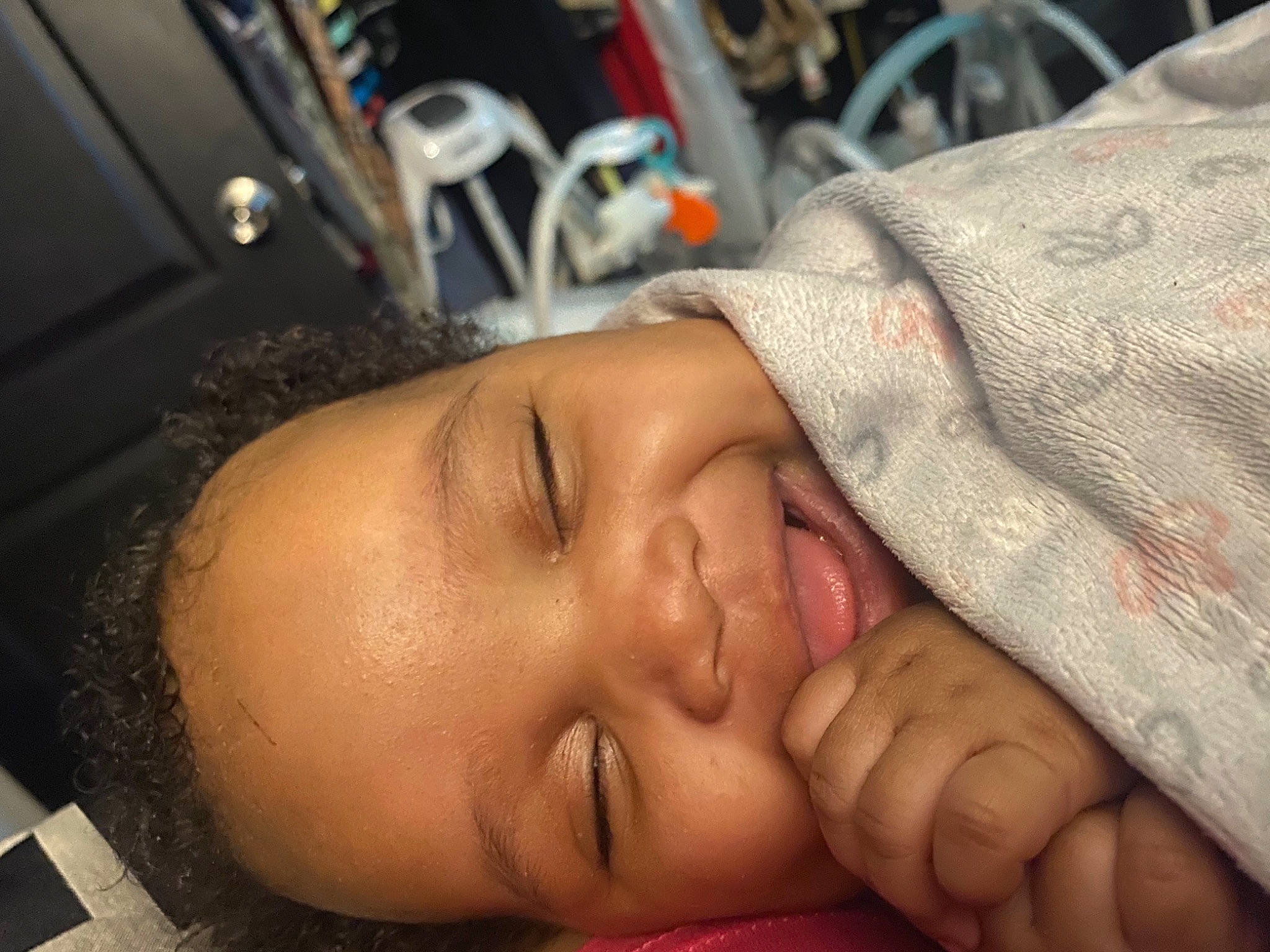 Jream is registered to the contest to win money with this photo: baby, cheek, child, comfort, eyebrow, eyelash, finger, fun, gesture, happy, lip, mammal, mouth, nail, neck, nose, person, skin, smile, thumb