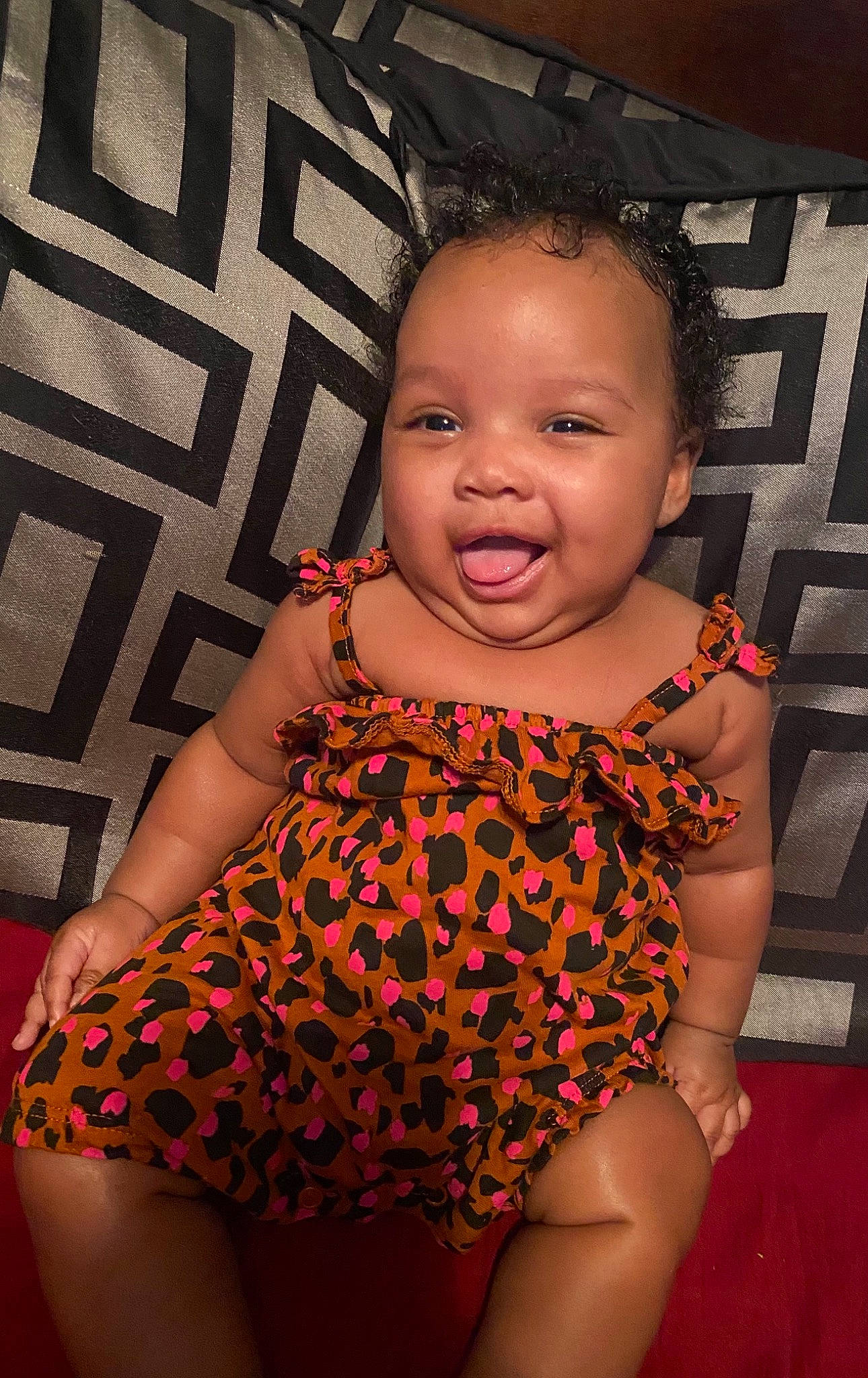 Jream is registered to the contest to win money with this photo: baby, baby_toddler_clothing, cheek, dress, eye, face, finger, flash_photography, hair, hairstyle, happy, head, human_body, iris, neck, person, pink, skin, smile, textile