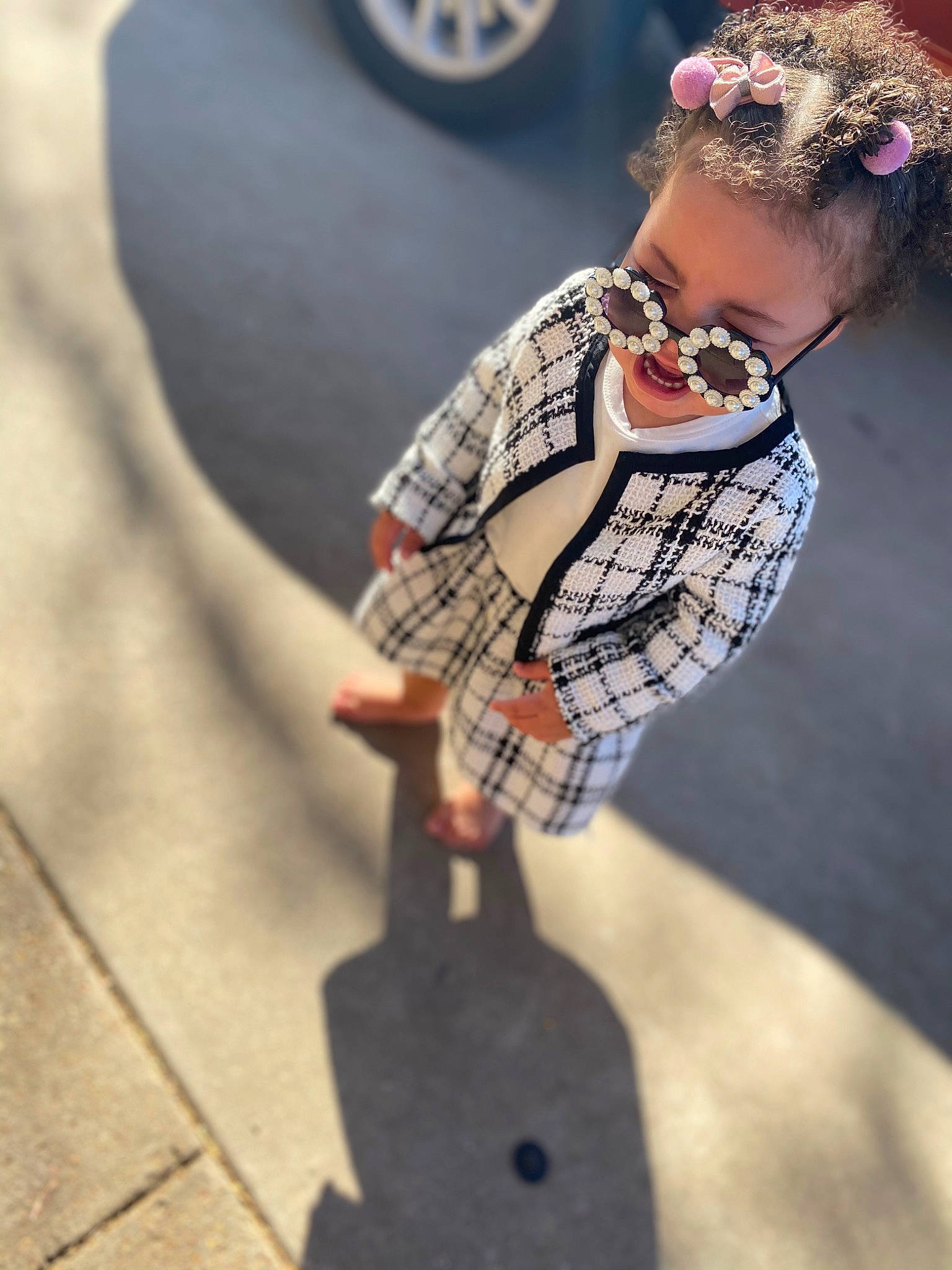 Alyson is registered to the contest to win money with this photo: beard, boardsport, concrete, cool, elbow, facial_hair, freebord, goggles, hubcap, person, plaid, rolling, shadow, skateboard, skateboard_deck, skateboarding_equipment, sunglasses, tartan, tire_care