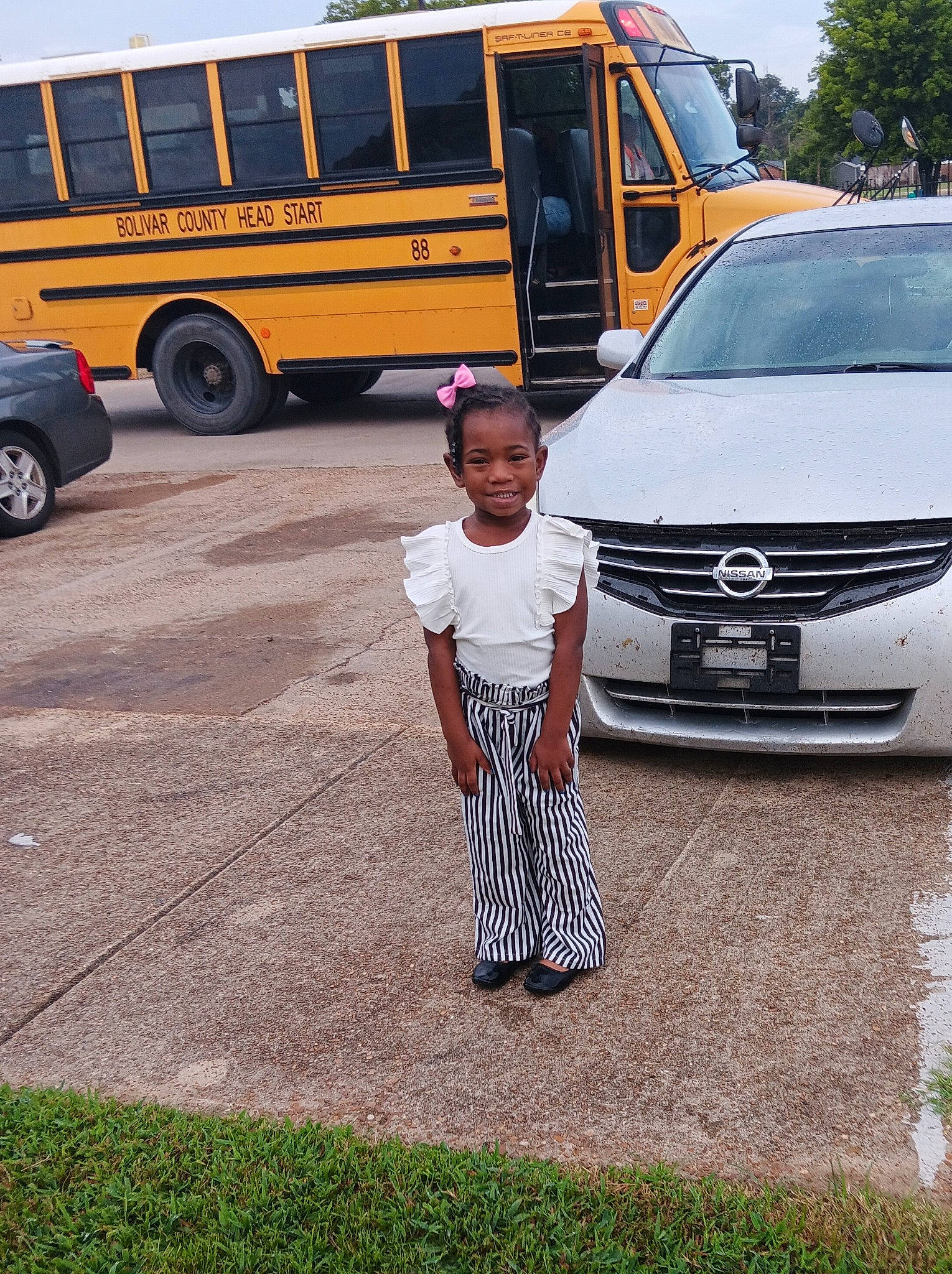 Iyonna is registered to the contest to win money with this photo: asphalt, automotive_design, automotive_exterior, automotive_fog_light, automotive_lighting, automotive_tire, automotive_wheel_system, bumper, car, grille, hood, joy, land_vehicle, mode_of_transport, motor_vehicle, person, sky, tire, vehicle, vehicle_door