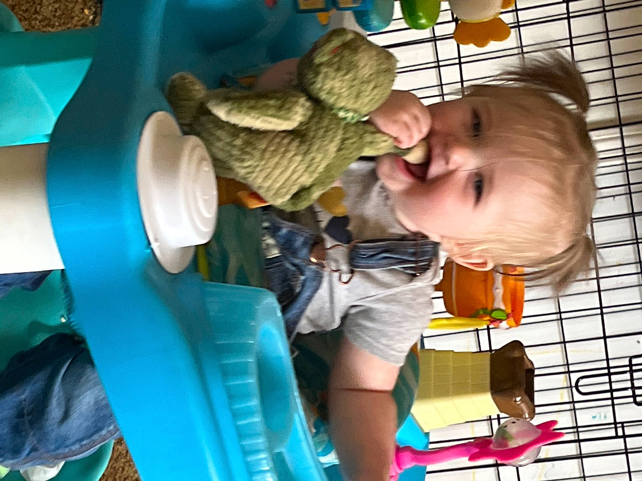 Kristen joined the competition — help win amazing prizes! baby, baby_products, baby_toddler_clothing, beauty, child, eye, fish, fun, green, hair, hand, head, leisure, mouth, organ, person, product, reptile, smile, toddler