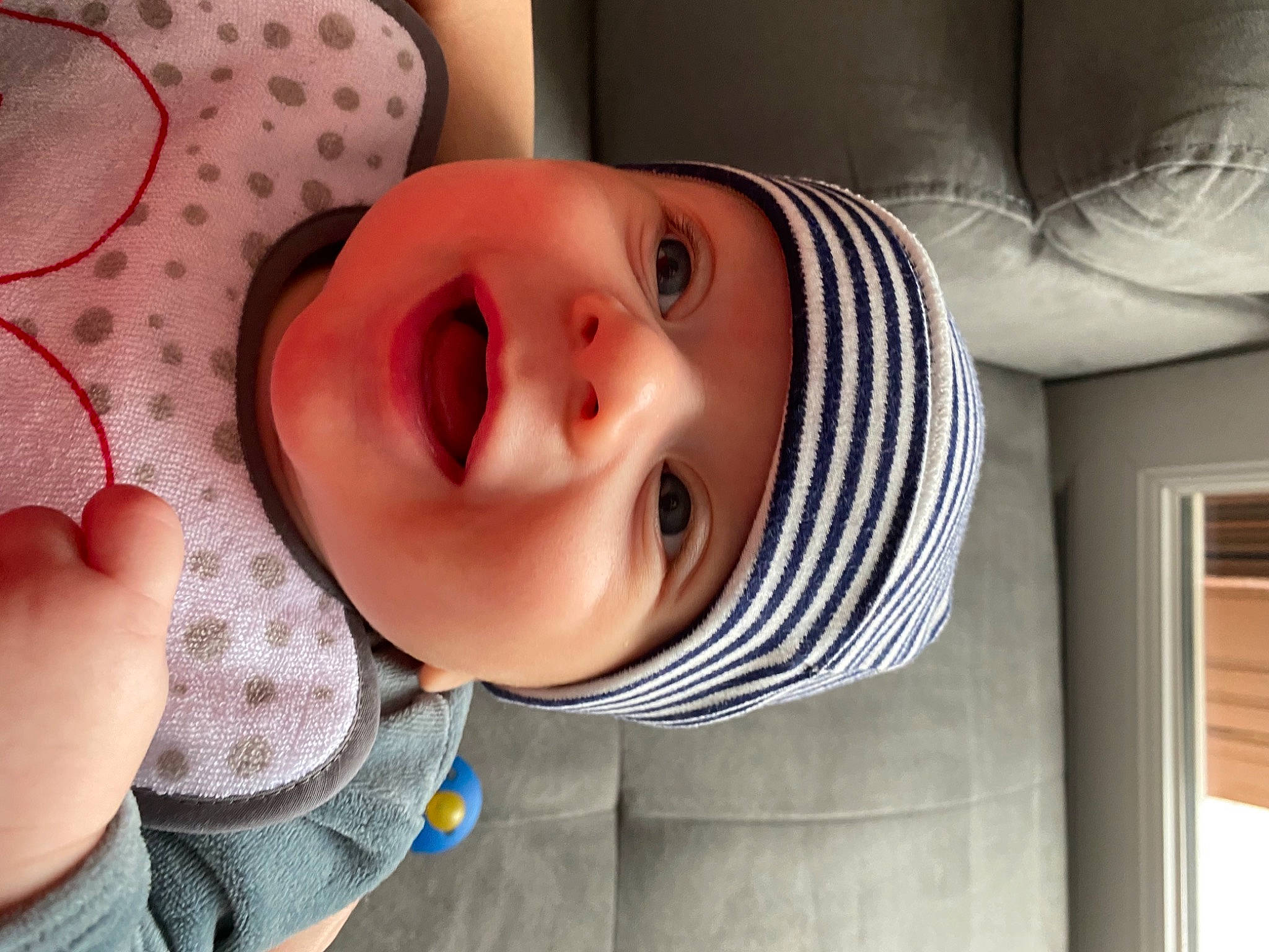 Adam participe au concours pour gagner de l'argent avec cette photo : baby, baby_toddler_clothing, bonnet, cheek, child, eyebrow, headwear, lip, person, skin, toddler, tongue