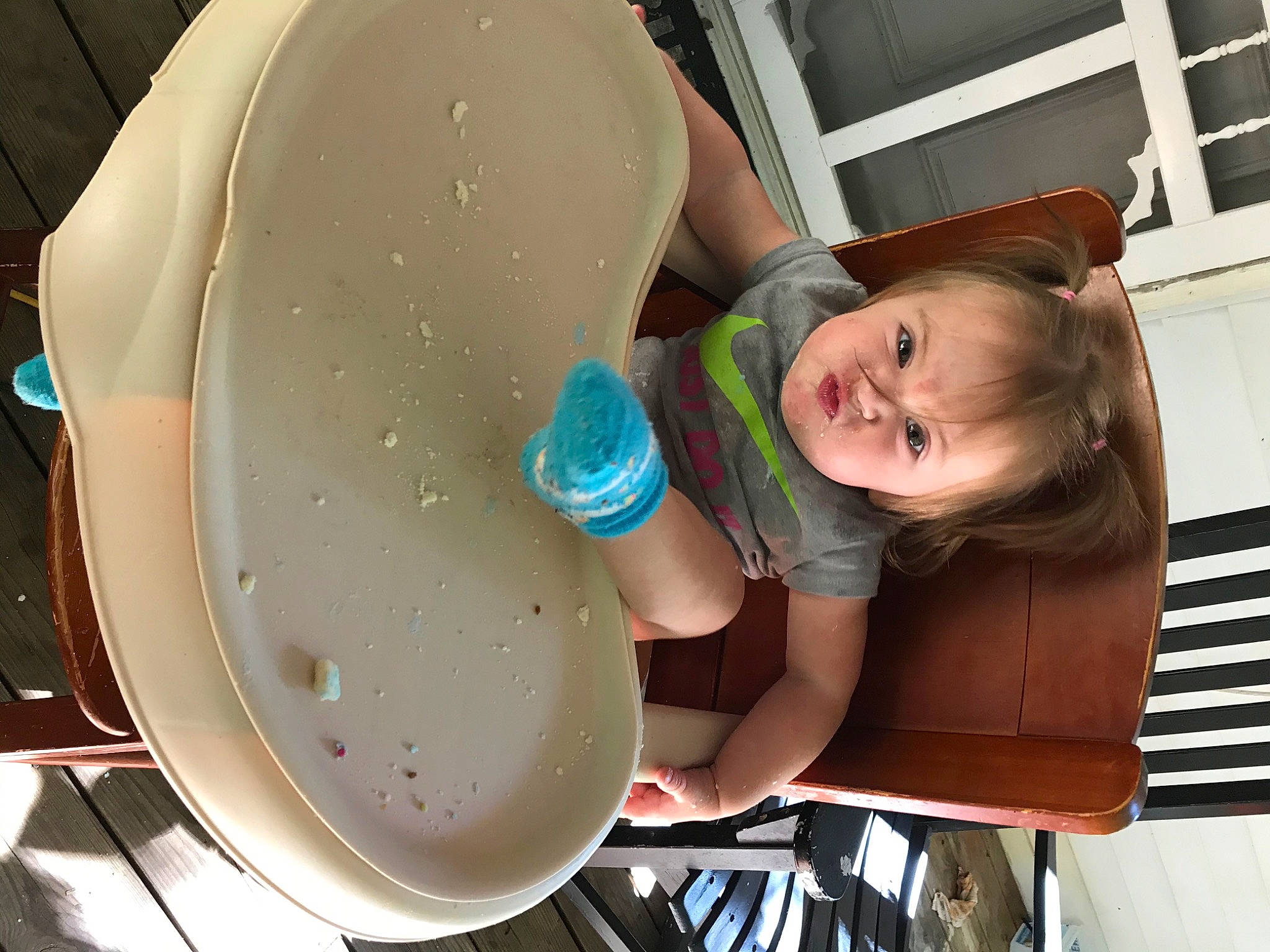 Addison is registered to the contest to win money with this photo: child, leg, person