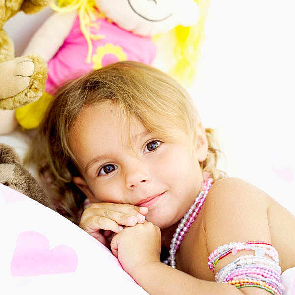 Nina a rejoint le concours — aidez-le/la à gagner de superbes lots ! beauty, brown_hair, cheek, child, child_model, ear, girl, happiness, infant, joy, nose, person, skin, smile, toddler