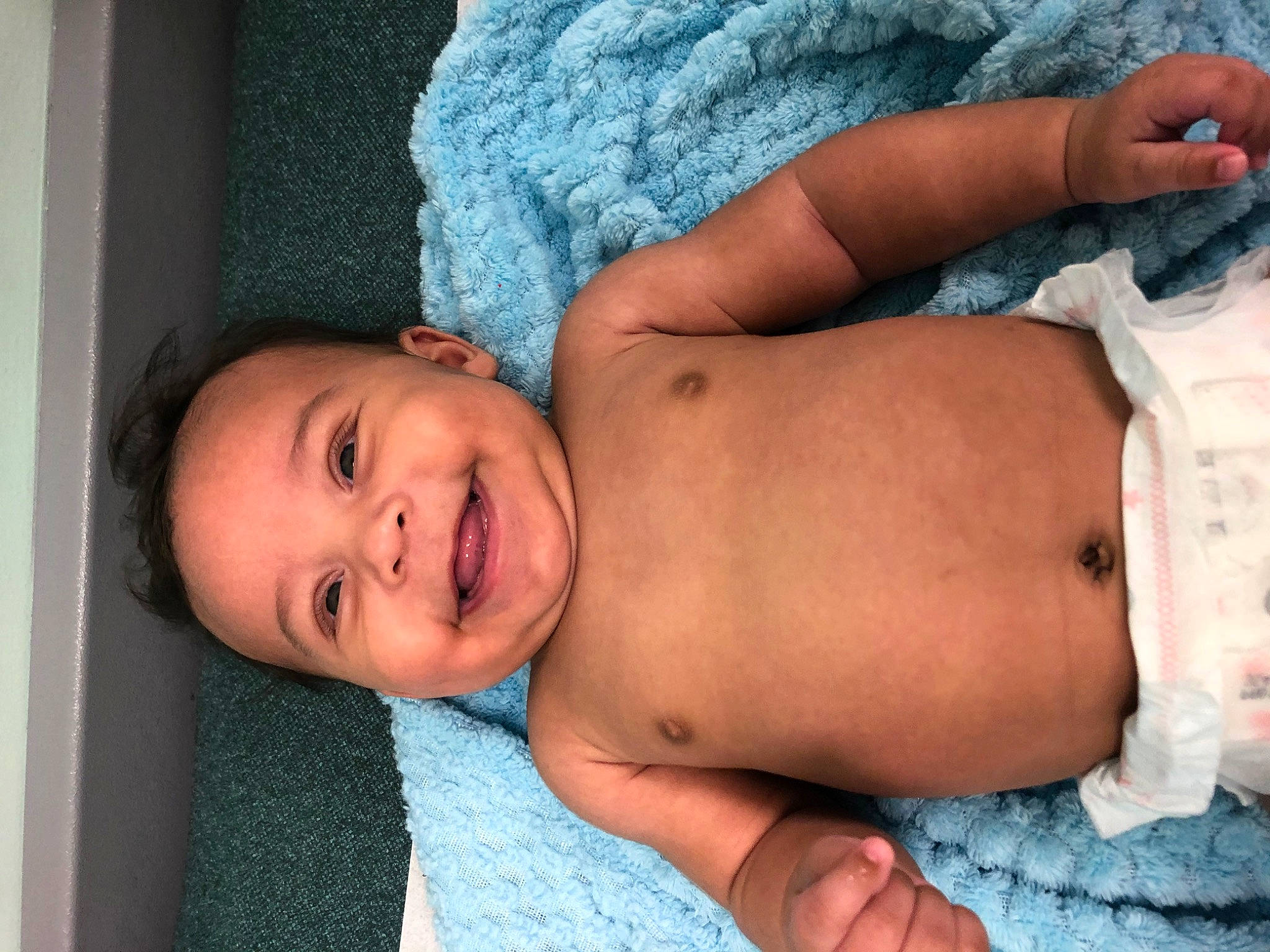 Kashtyn is registered to the contest to win money with this photo: baby, cheek, child, childbirth, joy, muscle, person