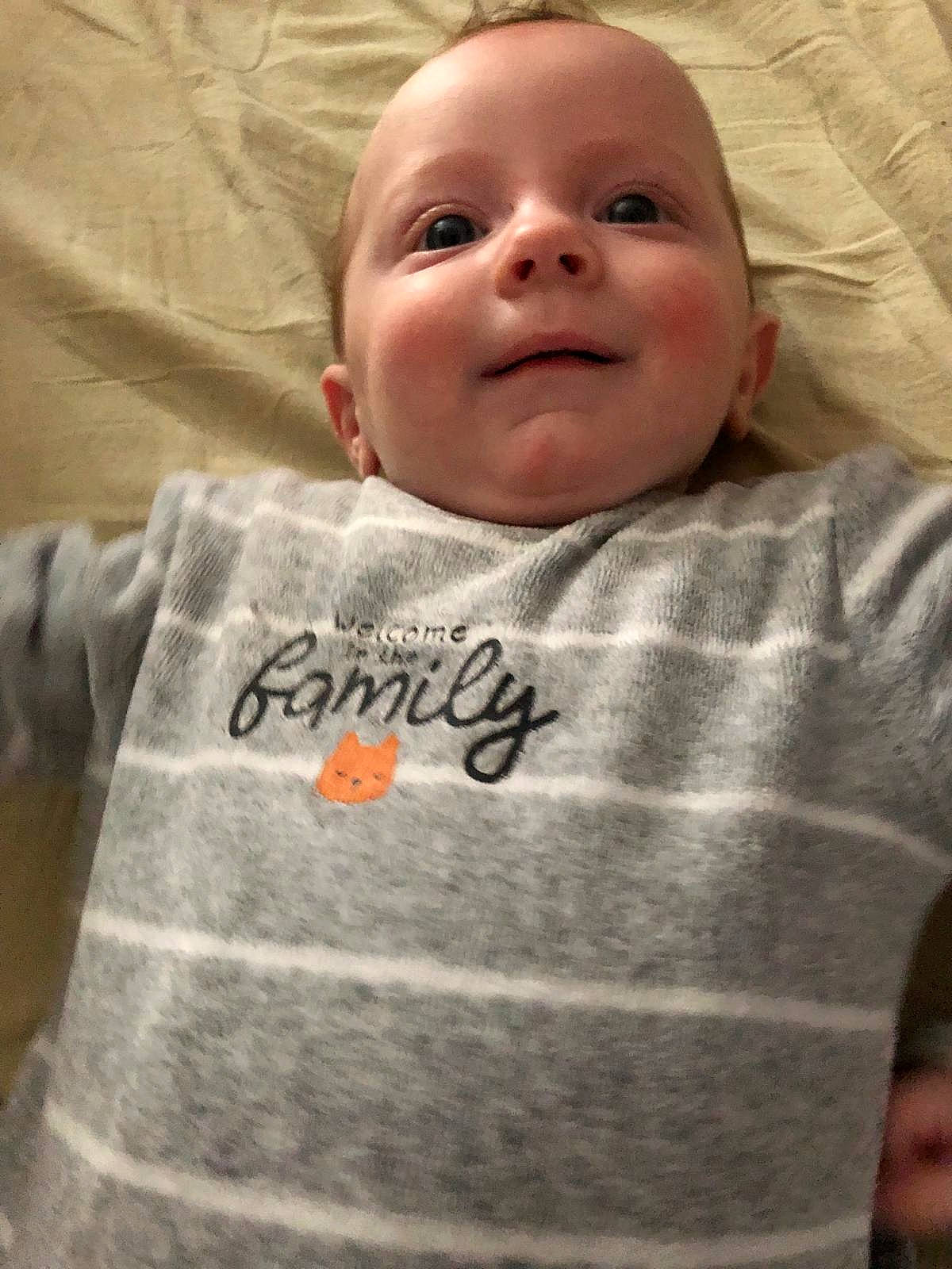 Nathanaël participe au concours pour gagner de l'argent avec cette photo : baby, baby_laughing, baby_toddler_clothing, cheek, child, comfort, face, forehead, fun, happy, laugh, linens, mouth, nose, person, room, skin, sleeve, smile, t_shirt