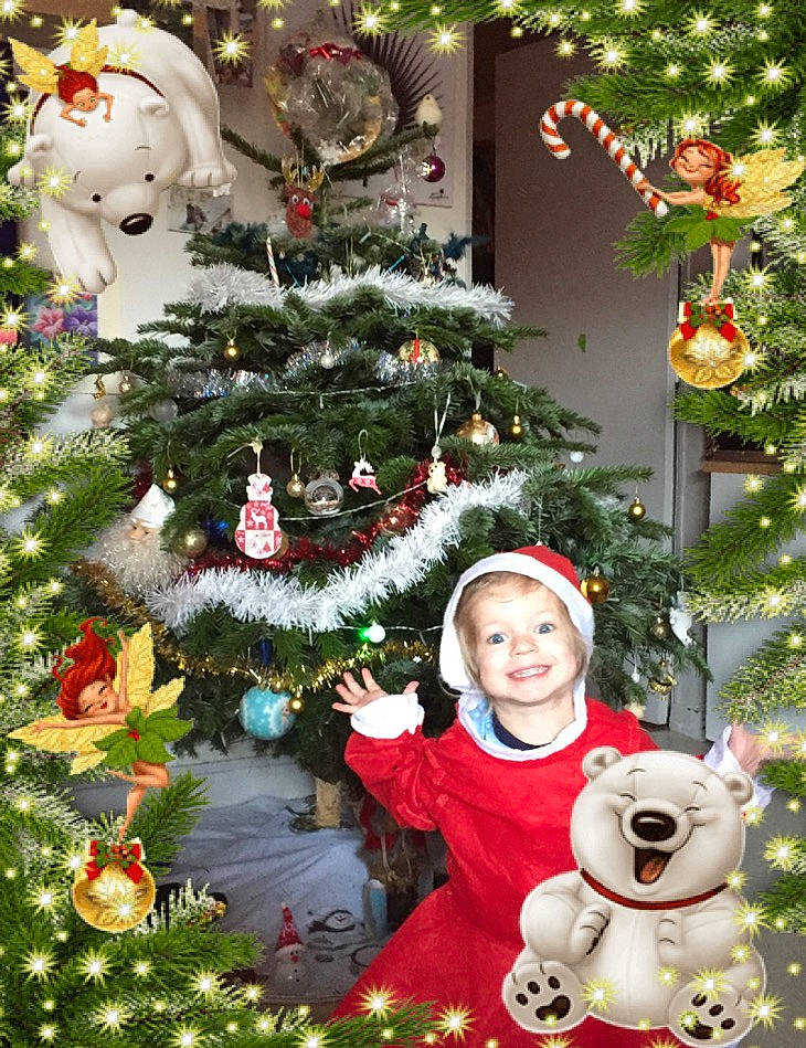 Elena Lola a rejoint le concours — aidez-le/la à gagner de superbes lots ! branch, christmas, christmas_decoration, christmas_ornament, christmas_tree, event, evergreen, green, happy, holiday, holiday_ornament, joy, light, lighting, ornament, person, photograph, red, smile, snapshot