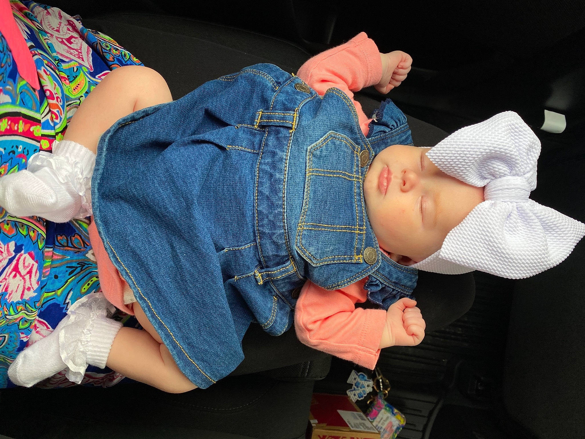 Harper is registered to the contest to win money with this photo: abdomen, baby_toddler_clothing, child, denim, elbow, electric_blue, finger, gesture, headwear, human_body, joint, nail, pattern, person, plant, product, sleeve, street_fashion, thigh, trunk