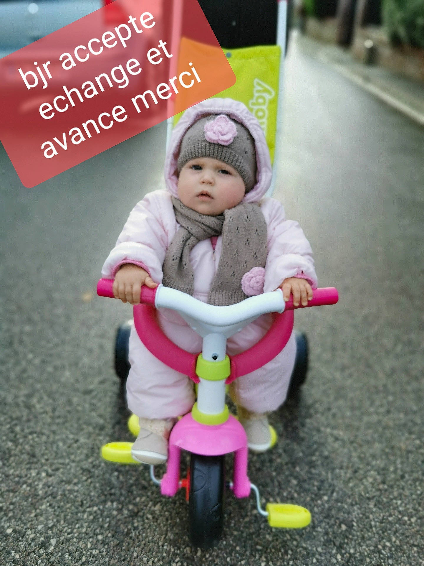 Rose a rejoint le concours — aidez-le/la à gagner de superbes lots ! baby, baby_carriage, baby_products, baby_toddler_clothing, bicycle, grass, green, happy, headwear, magenta, person, pink, product, recreation, red, riding_toy, rolling, tire, toddler, toy